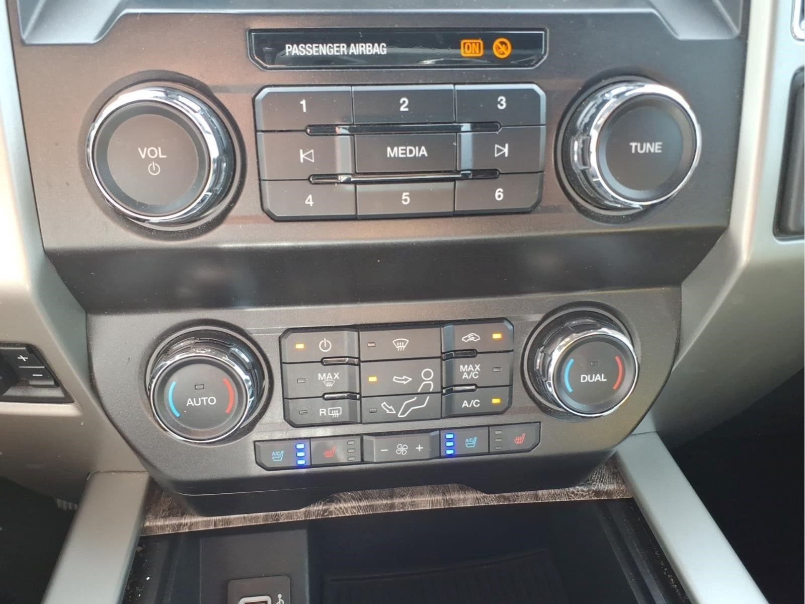 2019 Ford Super Duty F-350 SRW LARIAT