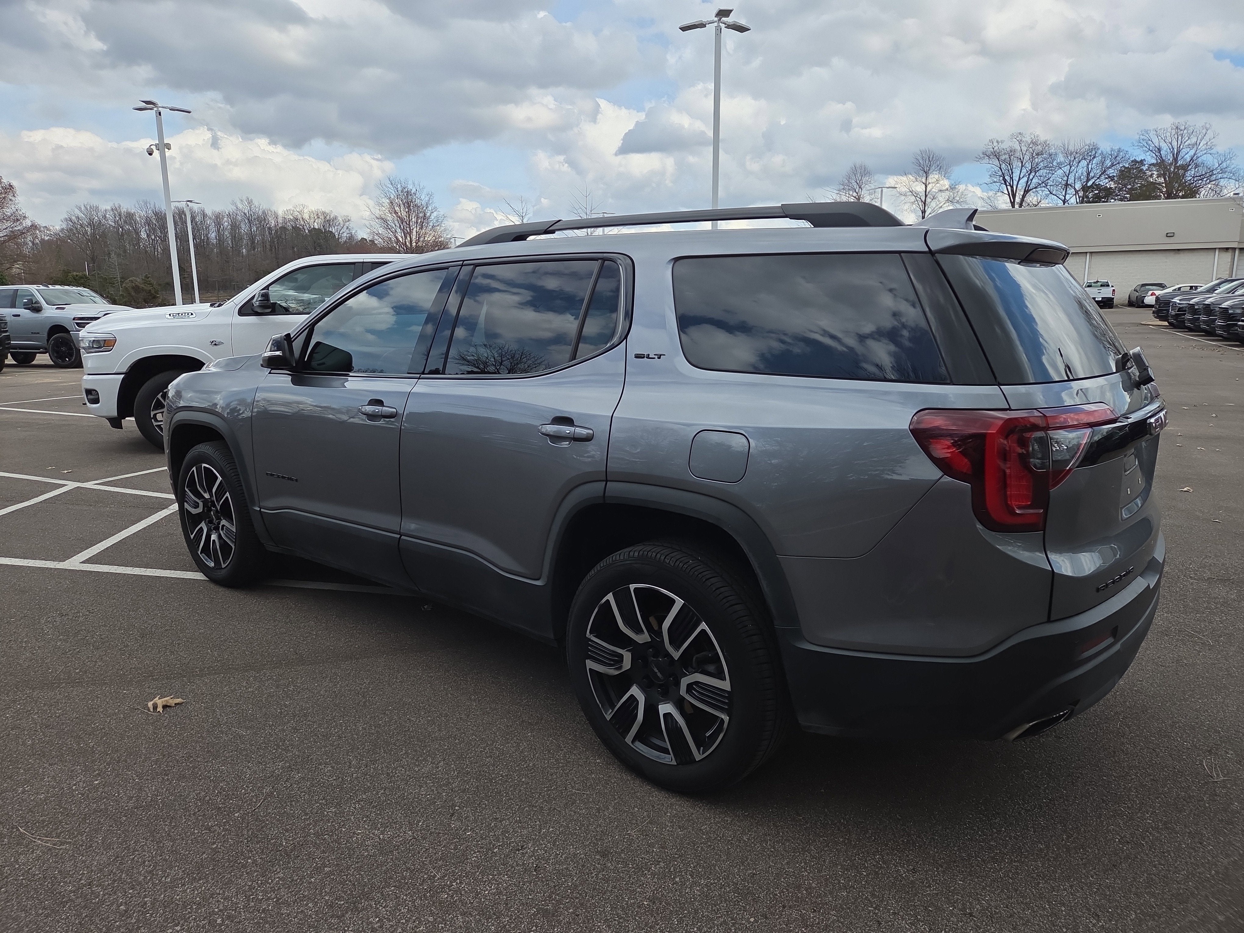 2021 GMC Acadia SLT
