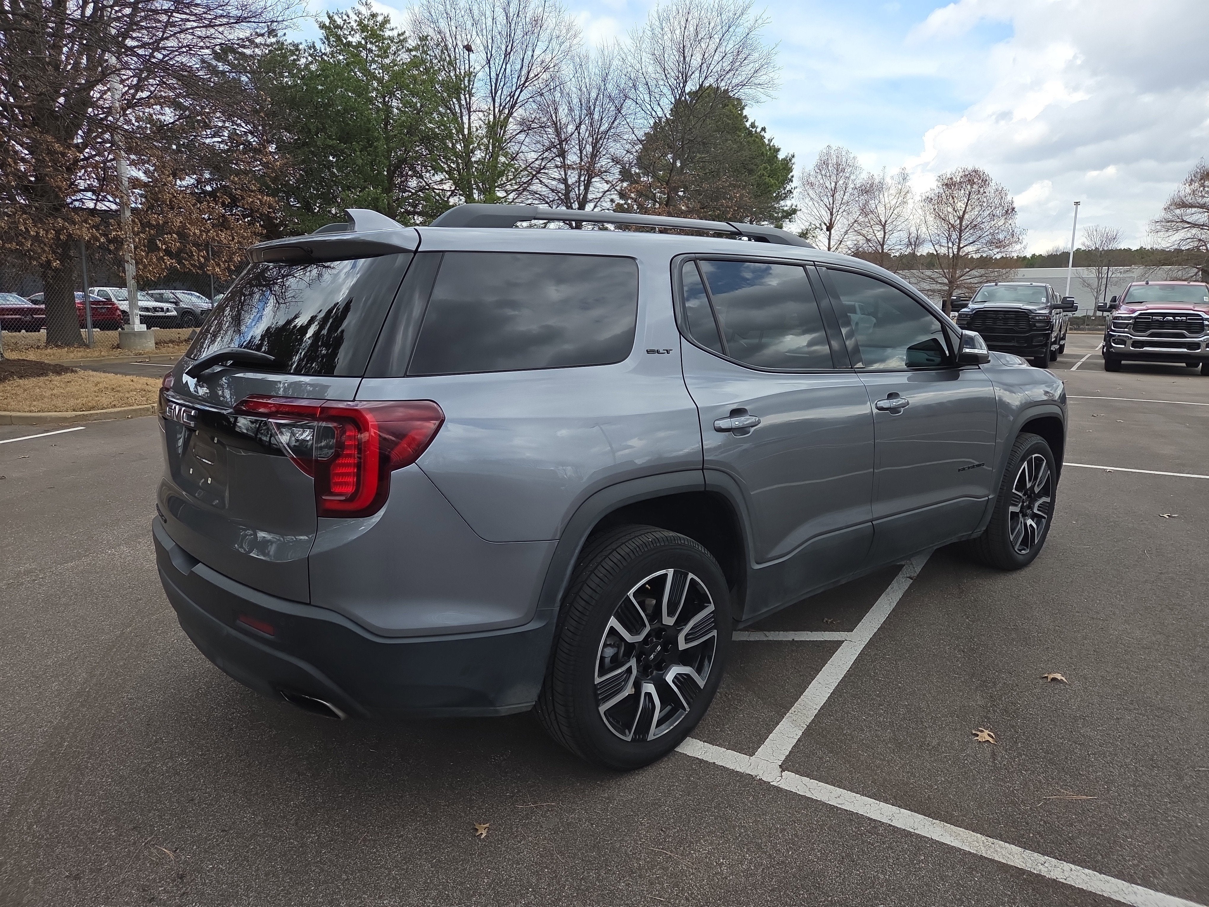 2021 GMC Acadia SLT
