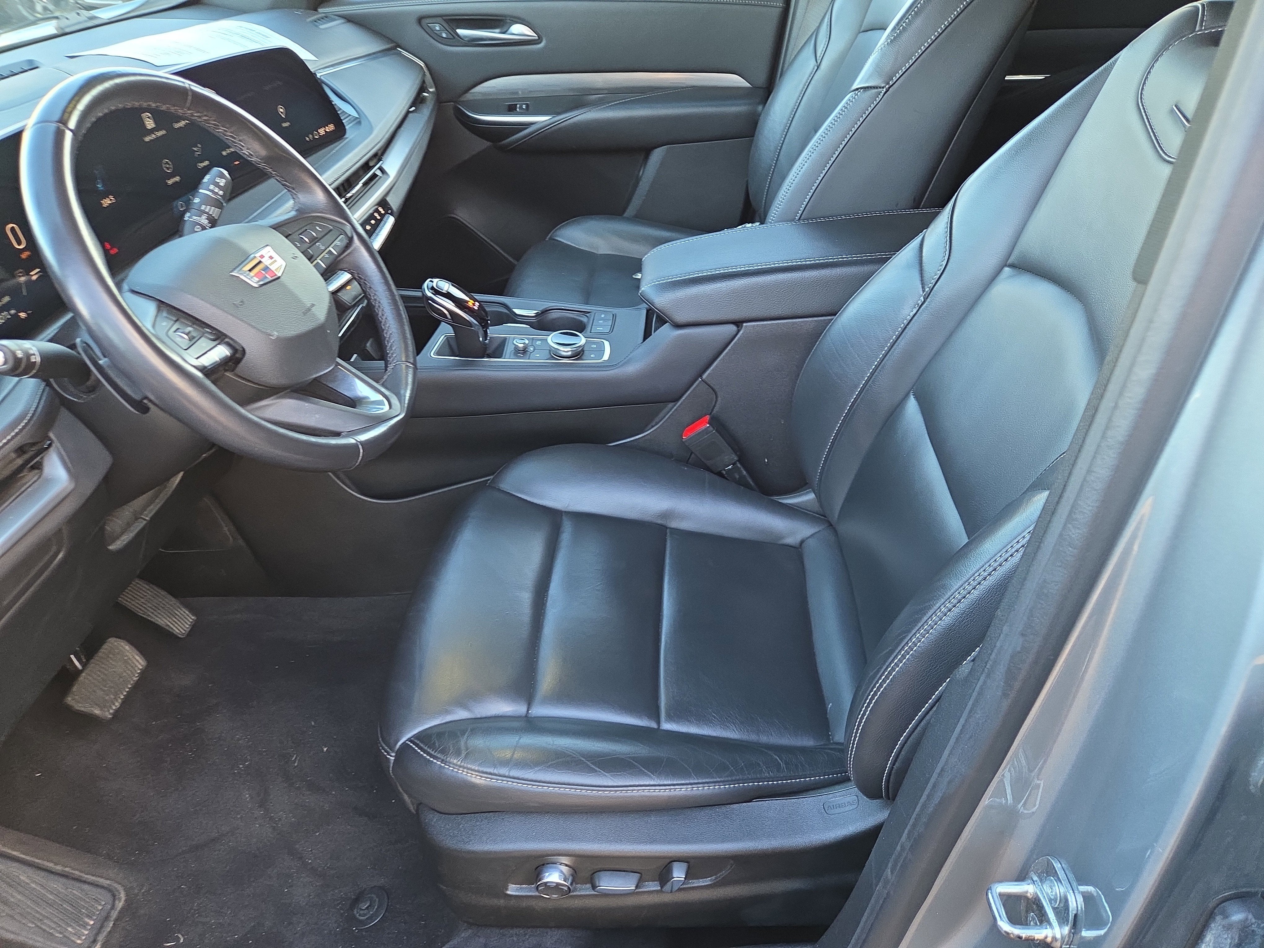 2024 Cadillac XT4 FWD Premium Luxury