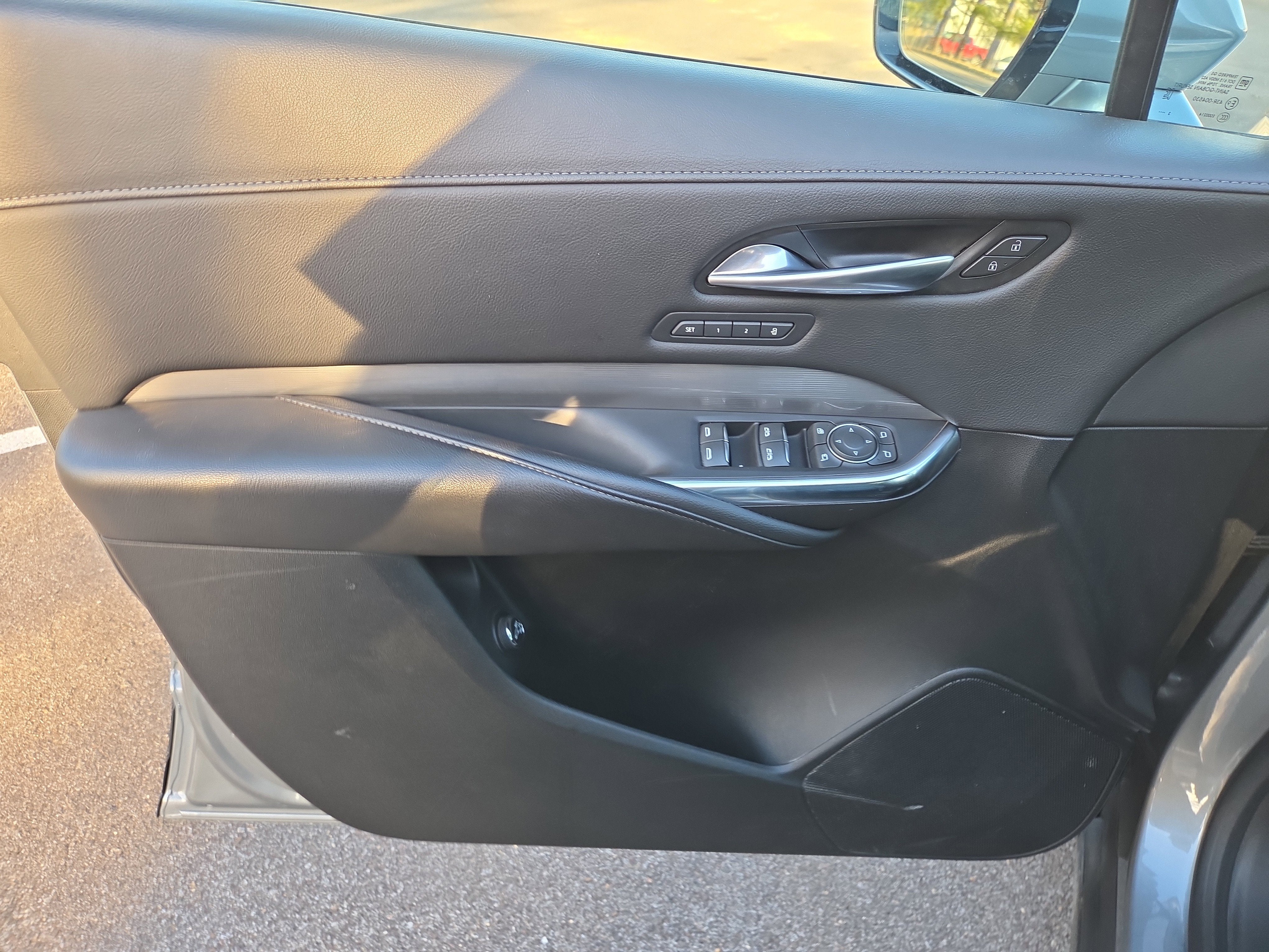 2024 Cadillac XT4 FWD Premium Luxury