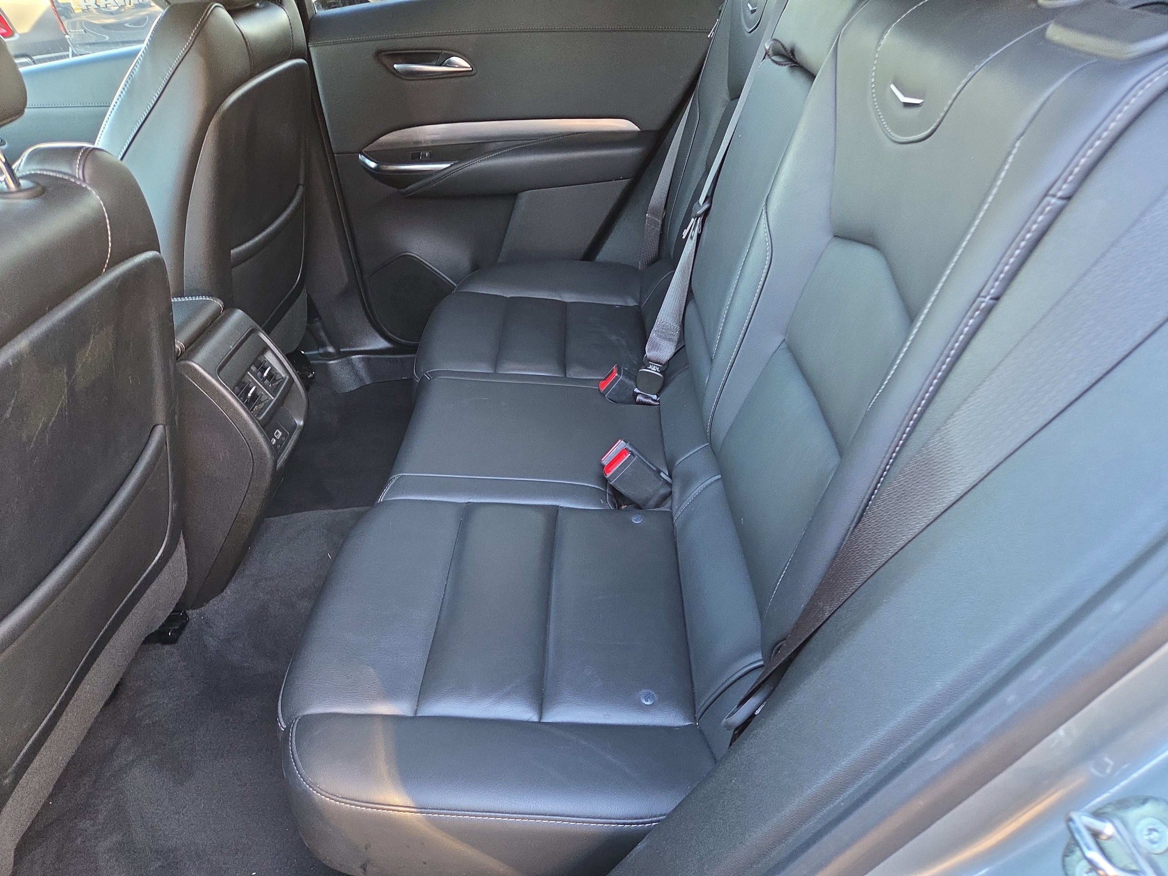 2024 Cadillac XT4 FWD Premium Luxury