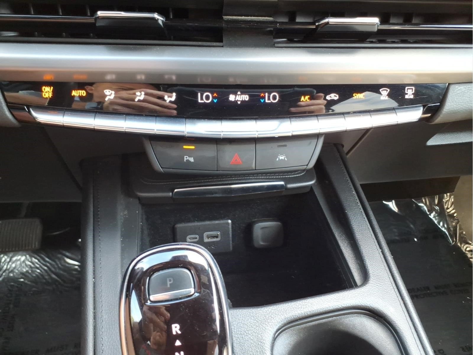 2024 Cadillac XT4 FWD Premium Luxury