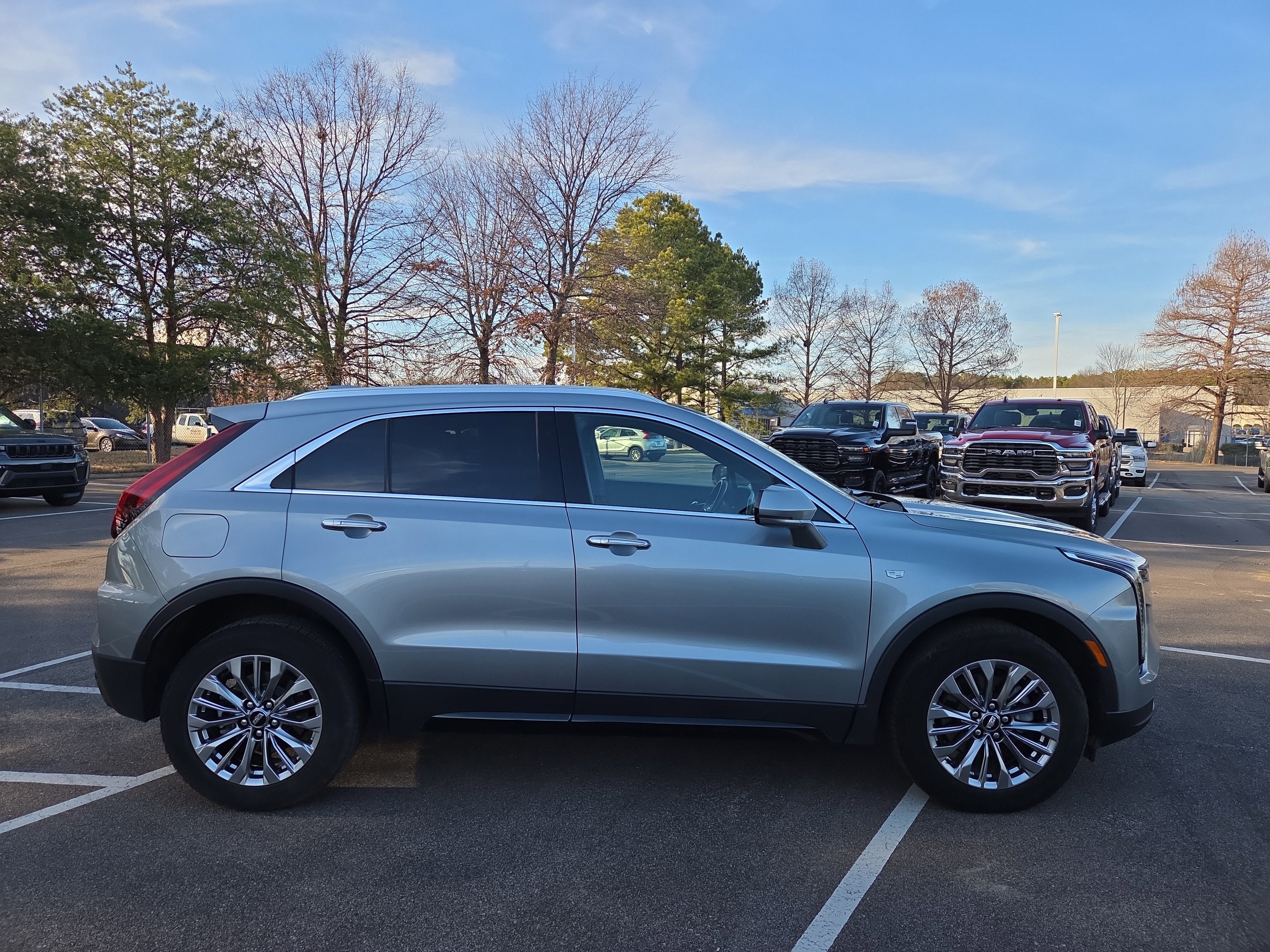 2024 Cadillac XT4 FWD Premium Luxury