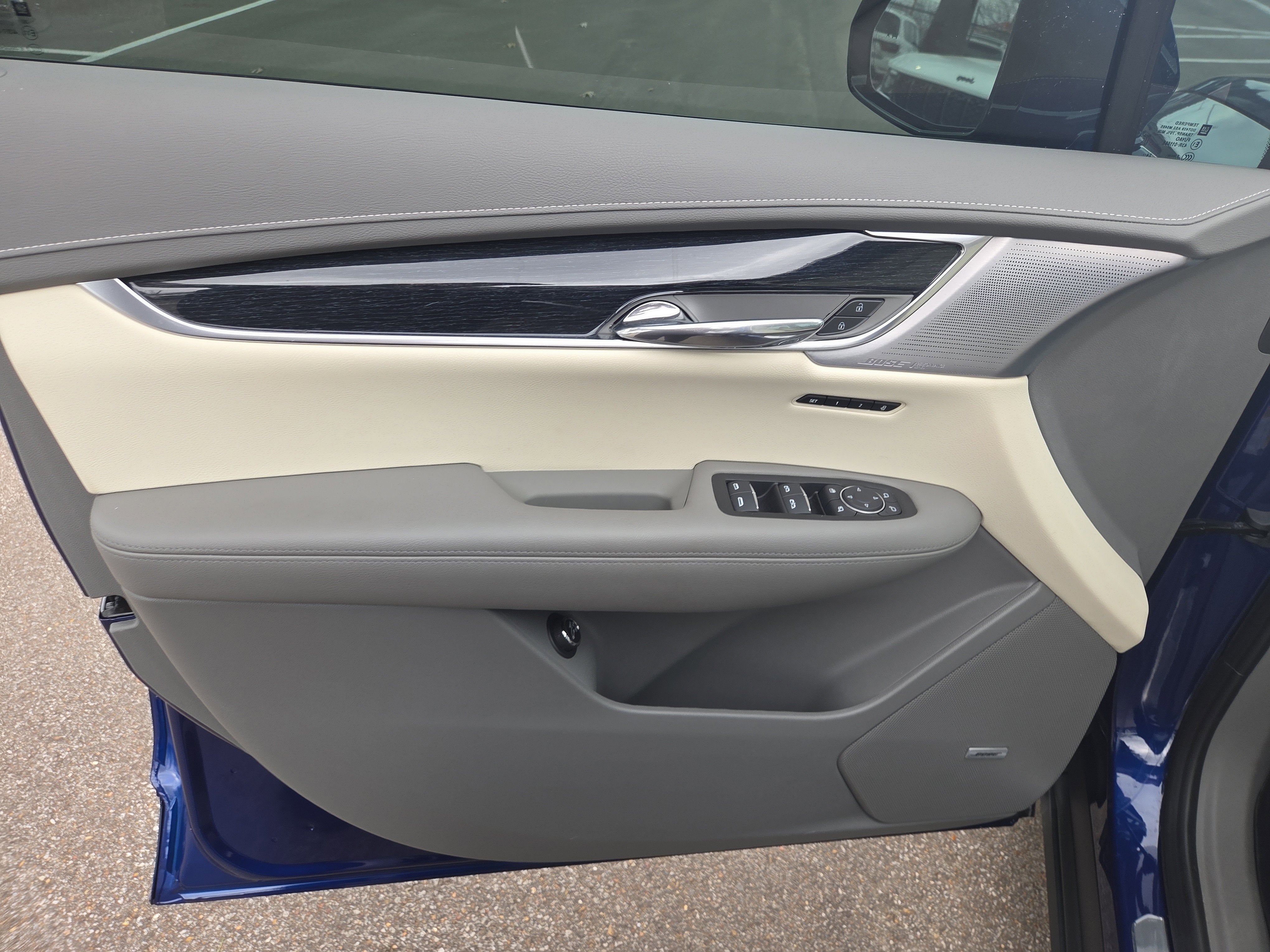 2025 Cadillac XT6 FWD Premium Luxury