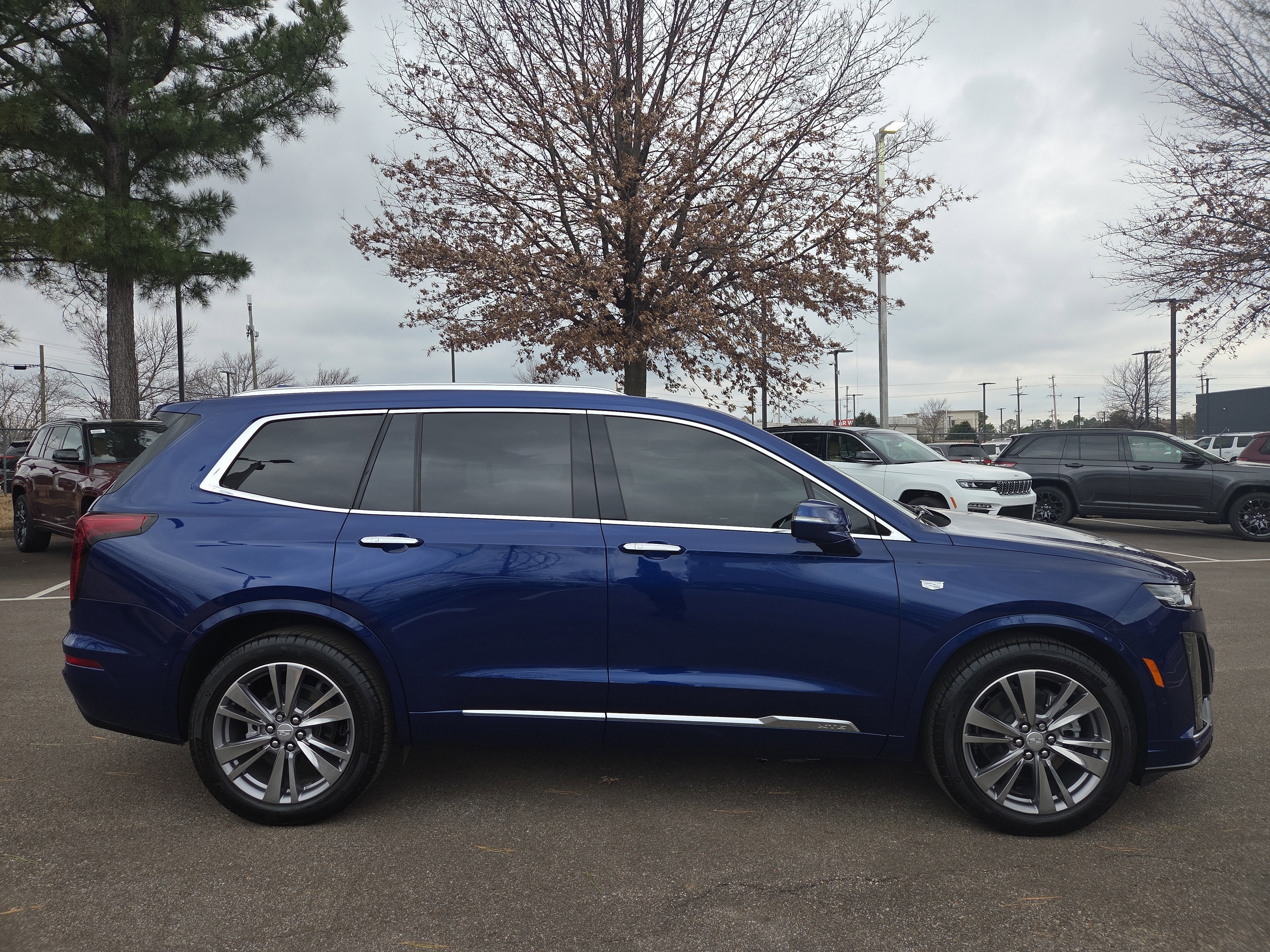 2025 Cadillac XT6 FWD Premium Luxury