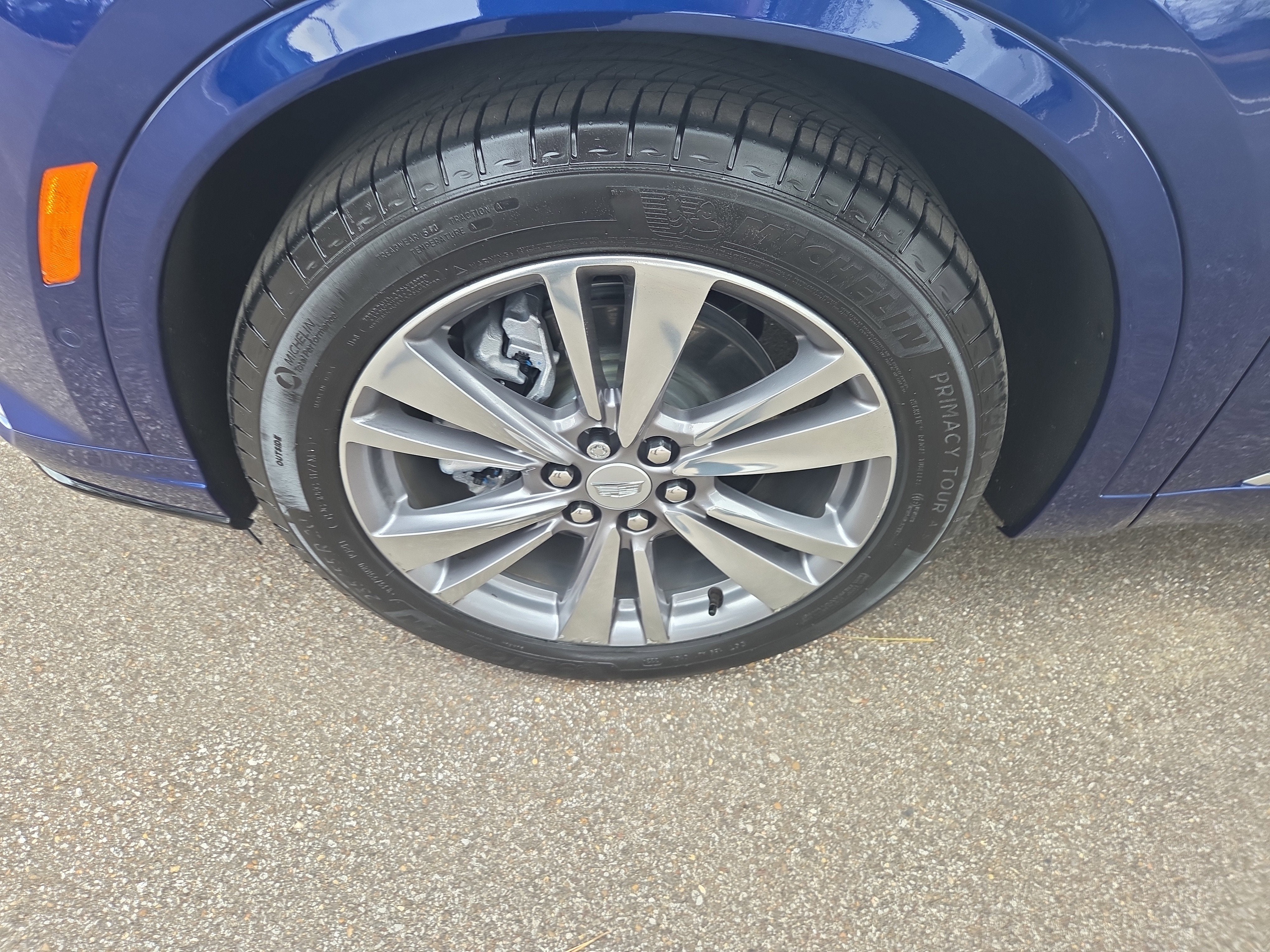 2025 Cadillac XT6 FWD Premium Luxury