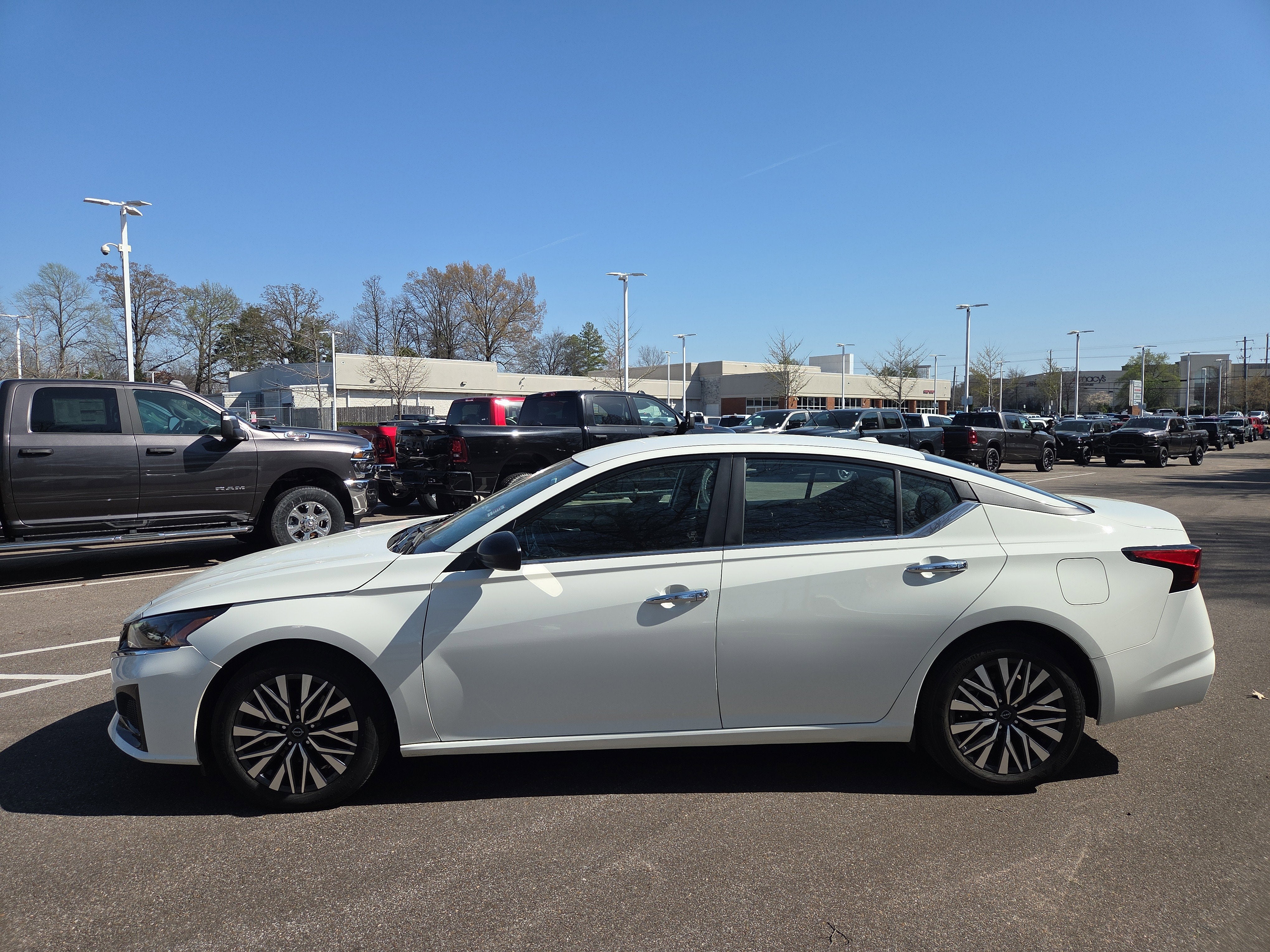 2025 Nissan Altima SV