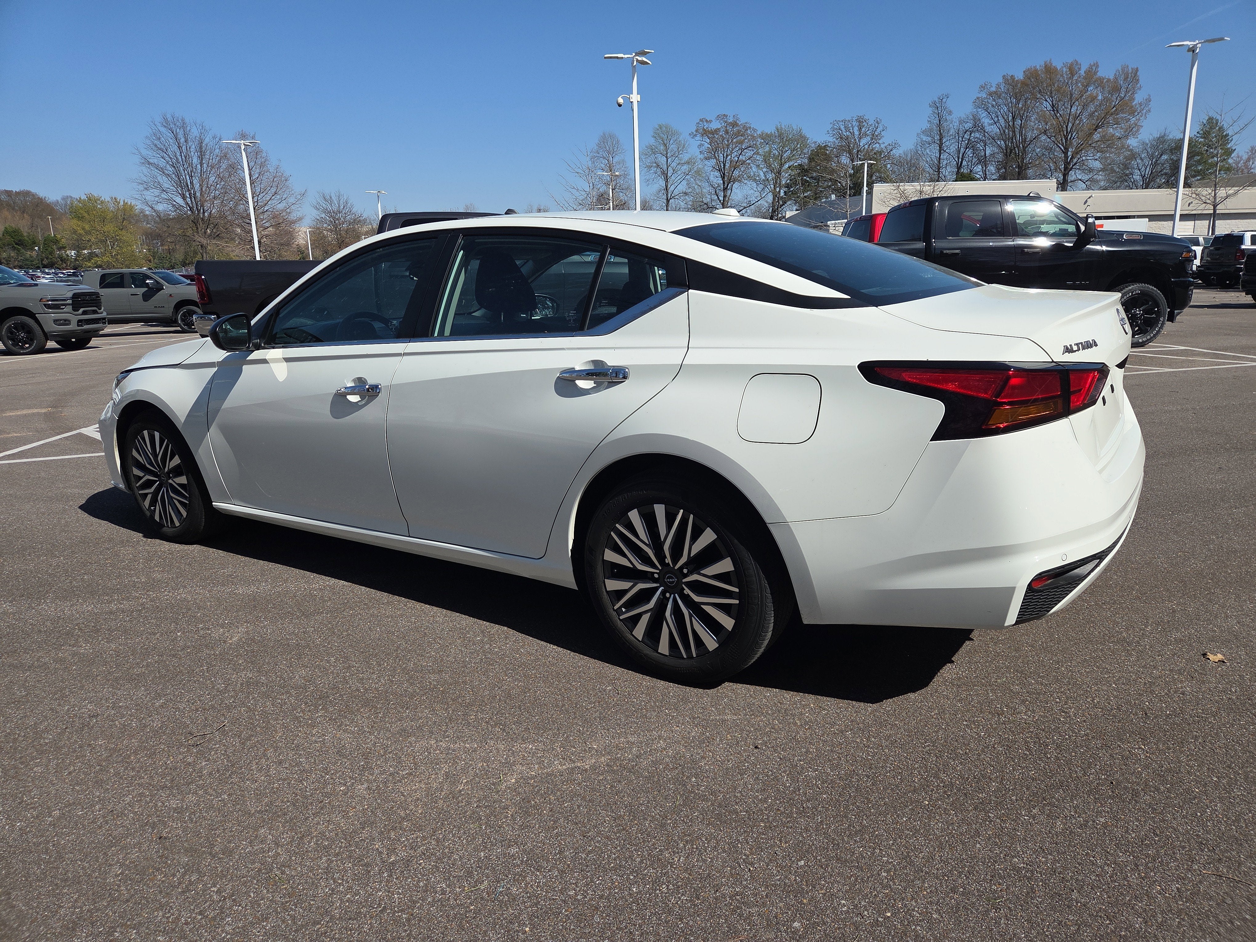 2025 Nissan Altima SV