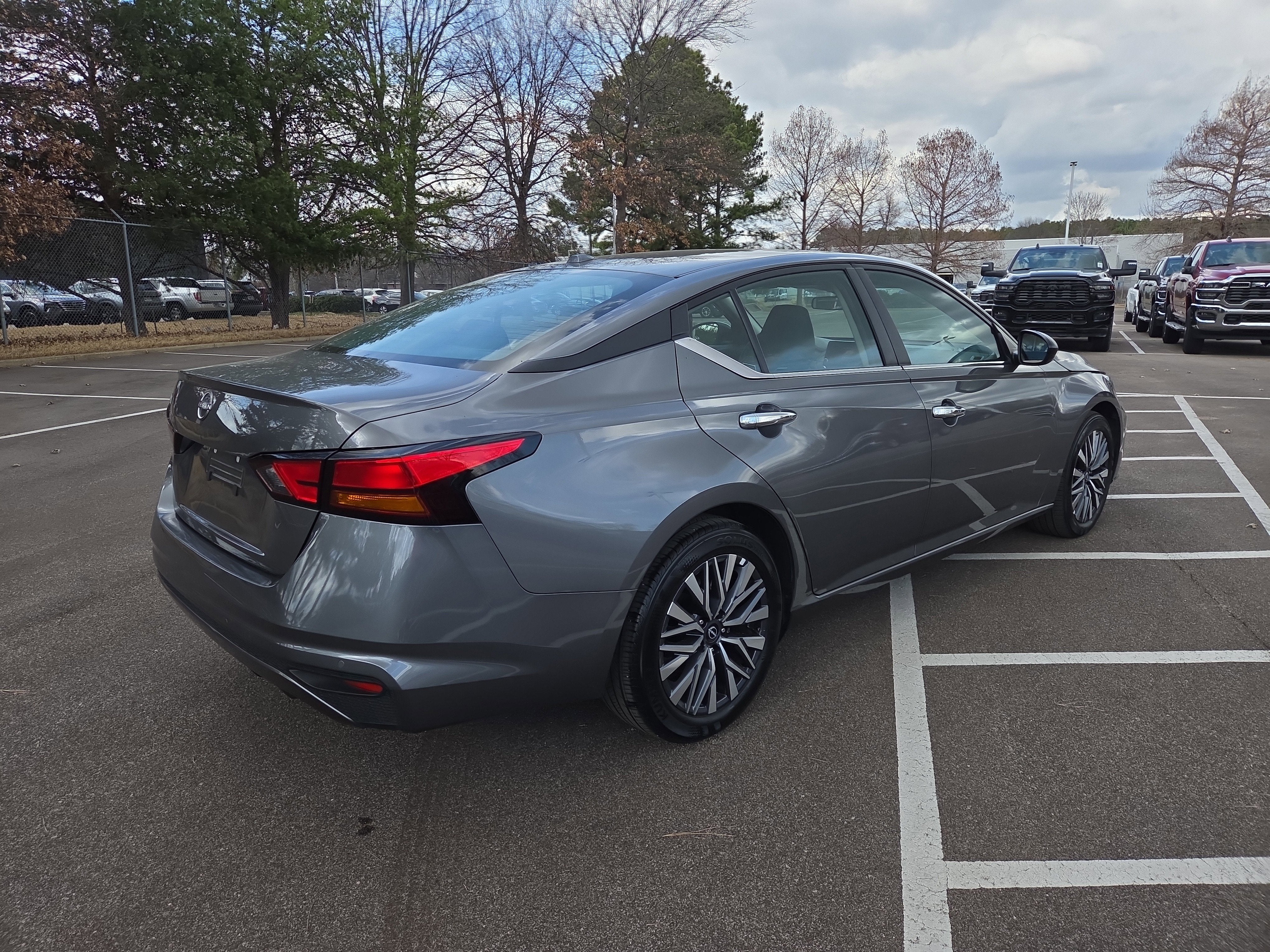 2025 Nissan Altima SV