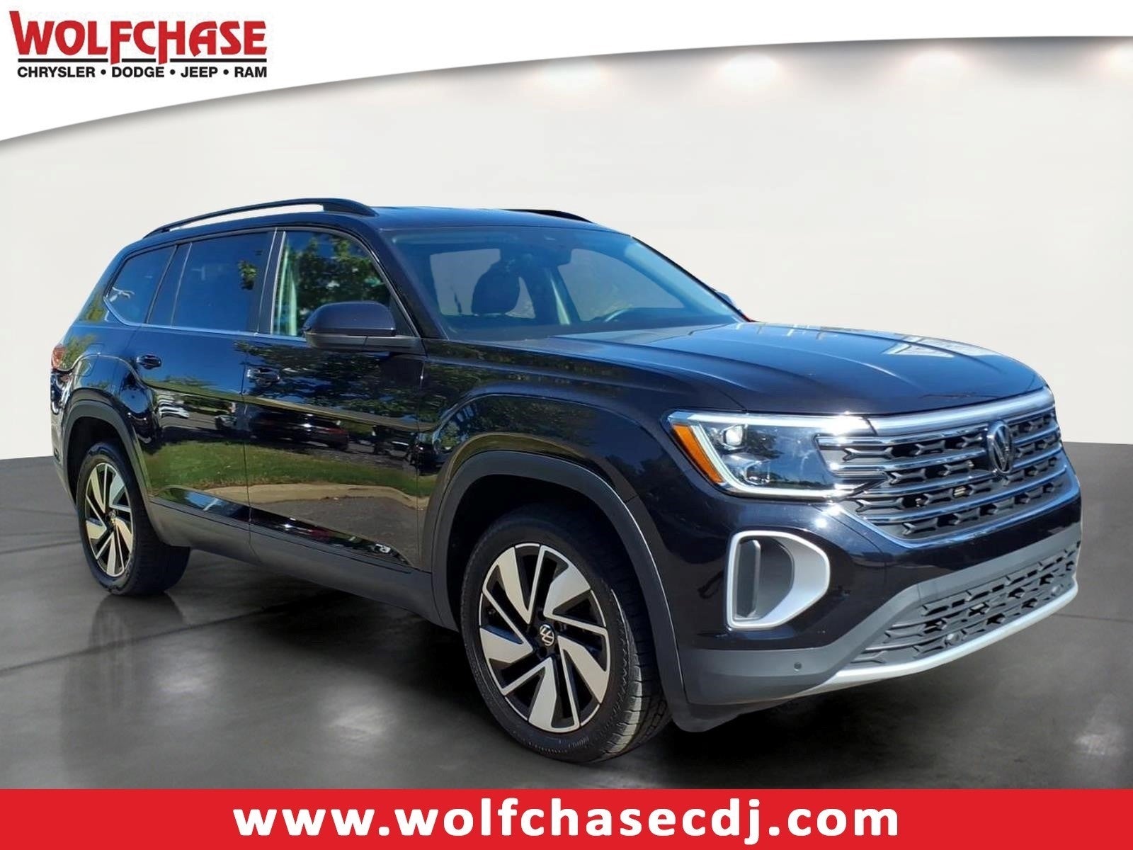 2025 Volkswagen Atlas 2.0T SE w/Technology