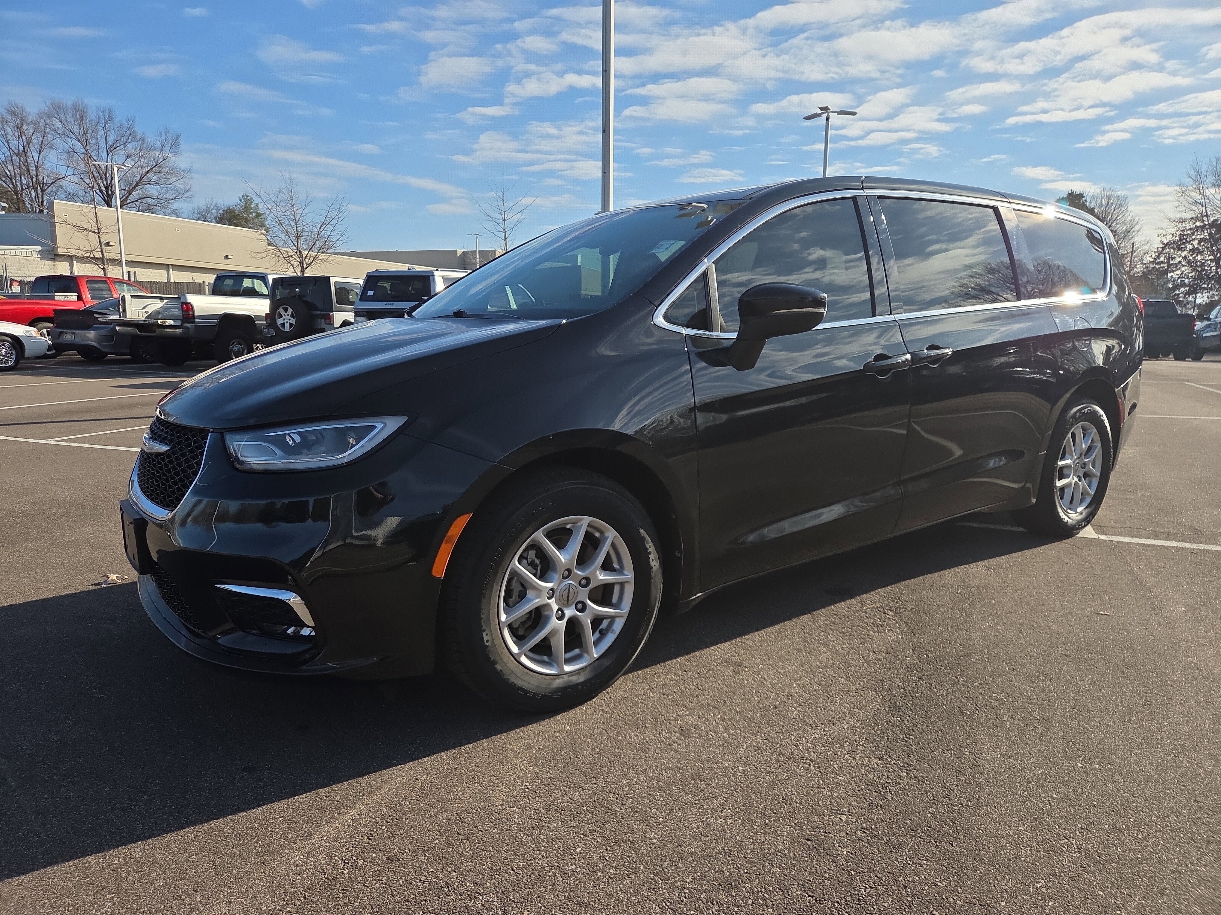 2023 Chrysler Pacifica Touring L