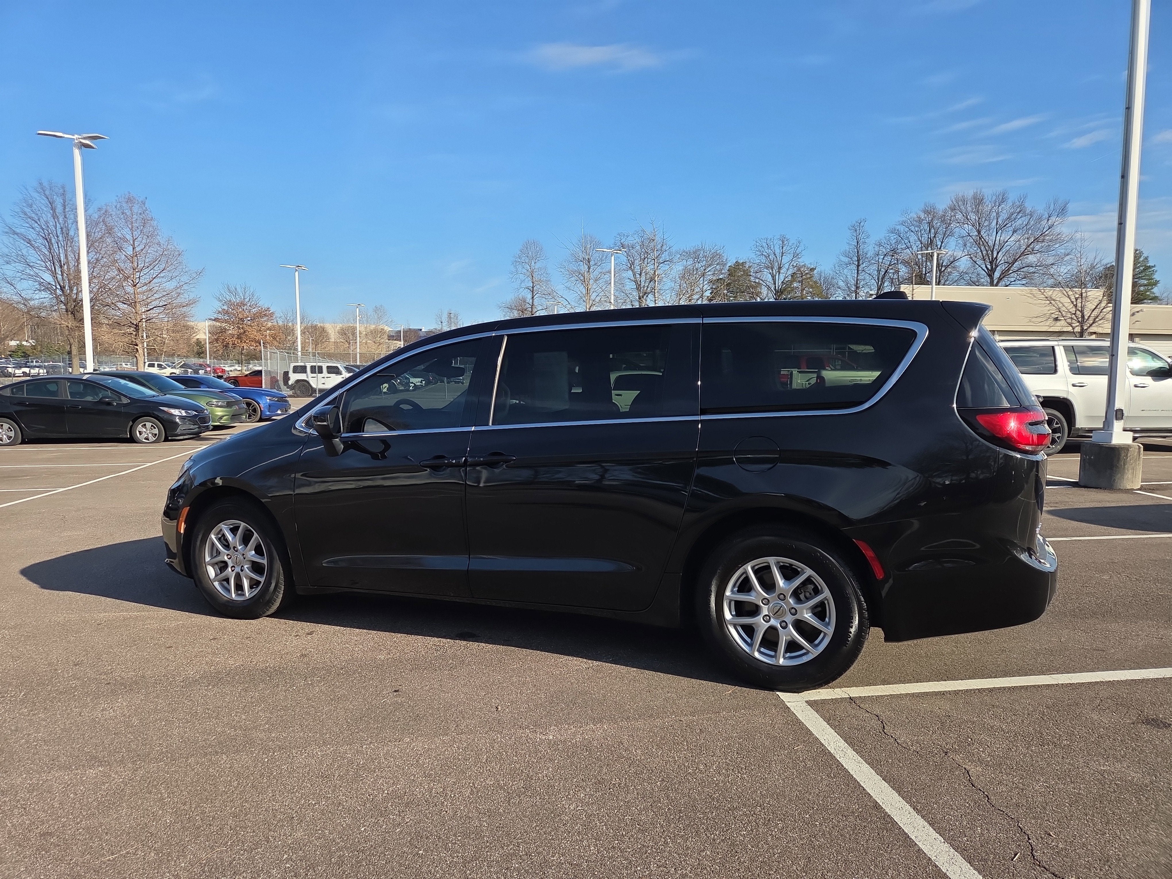 2023 Chrysler Pacifica Touring L