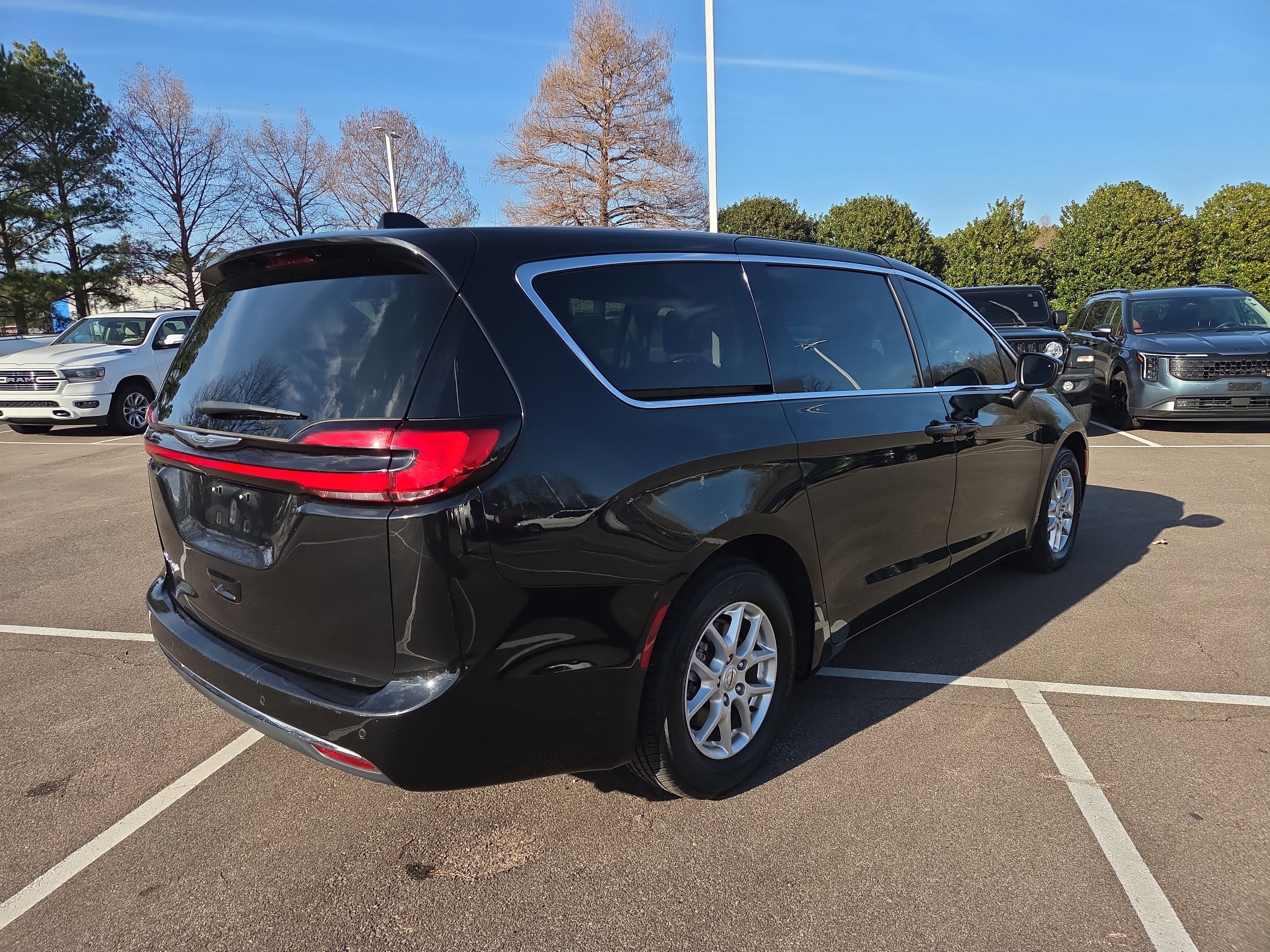2023 Chrysler Pacifica Touring L