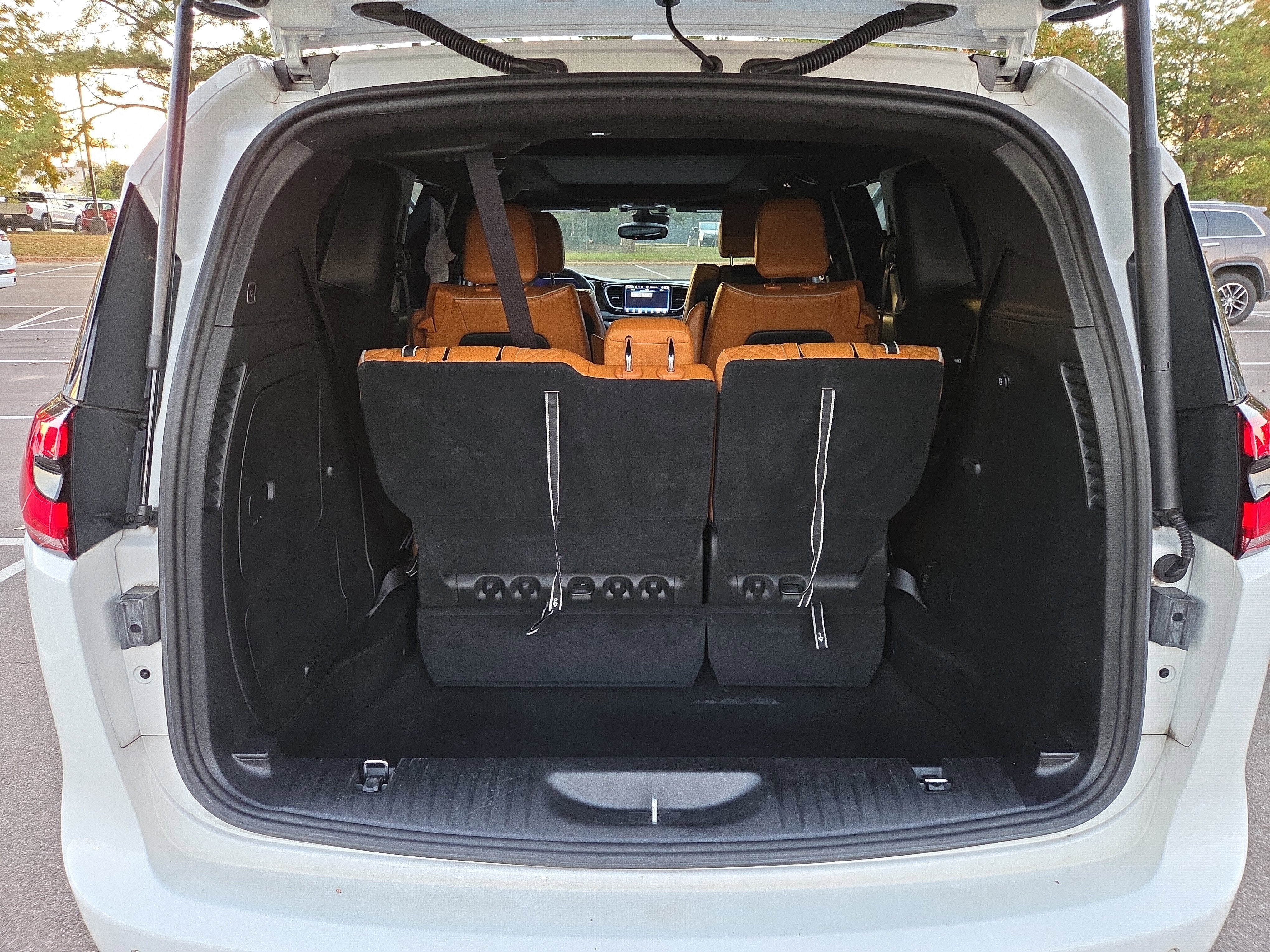 2022 Chrysler Pacifica Hybrid Pinnacle