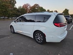 2022 Chrysler Pacifica Hybrid Pinnacle
