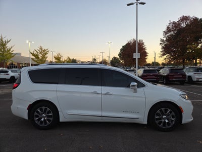 2022 Chrysler Pacifica Hybrid Pinnacle