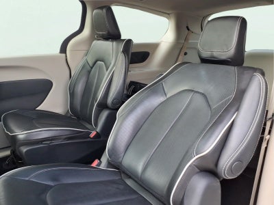 2023 Chrysler Pacifica Hybrid Limited