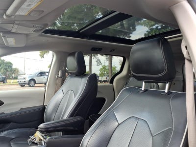 2023 Chrysler Pacifica Hybrid Limited