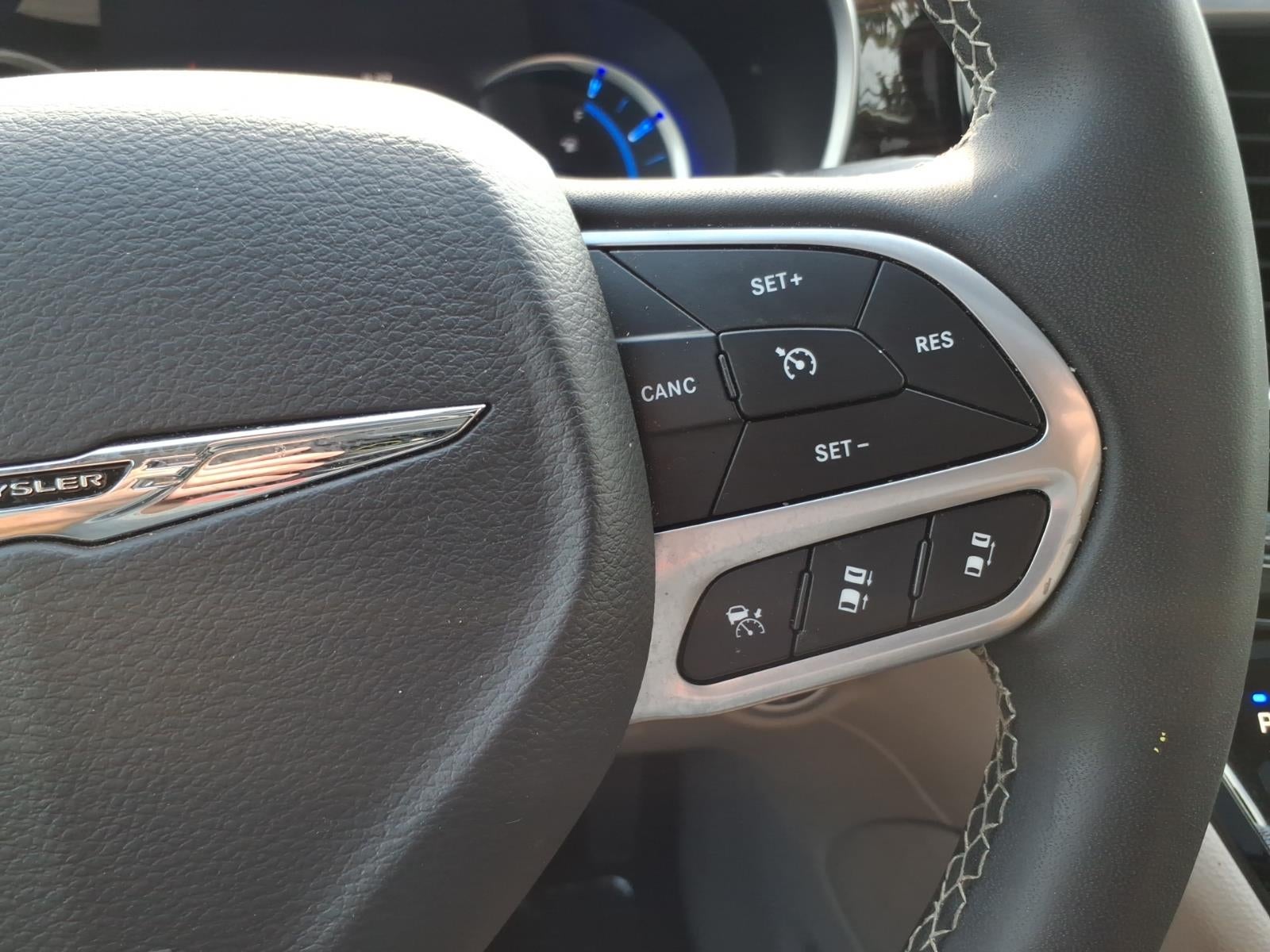 2023 Chrysler Pacifica Hybrid Limited