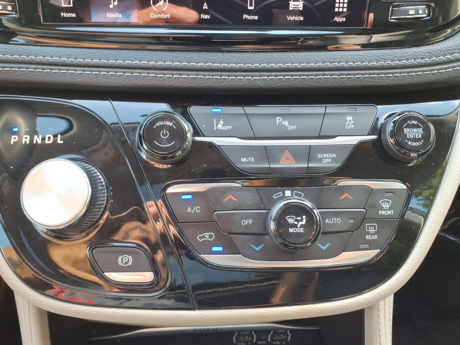 2023 Chrysler Pacifica Hybrid Limited