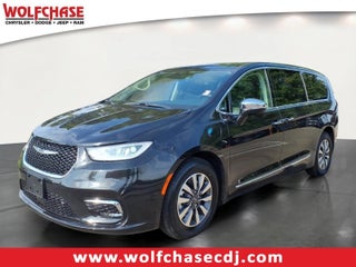 2023 Chrysler Pacifica Hybrid Limited