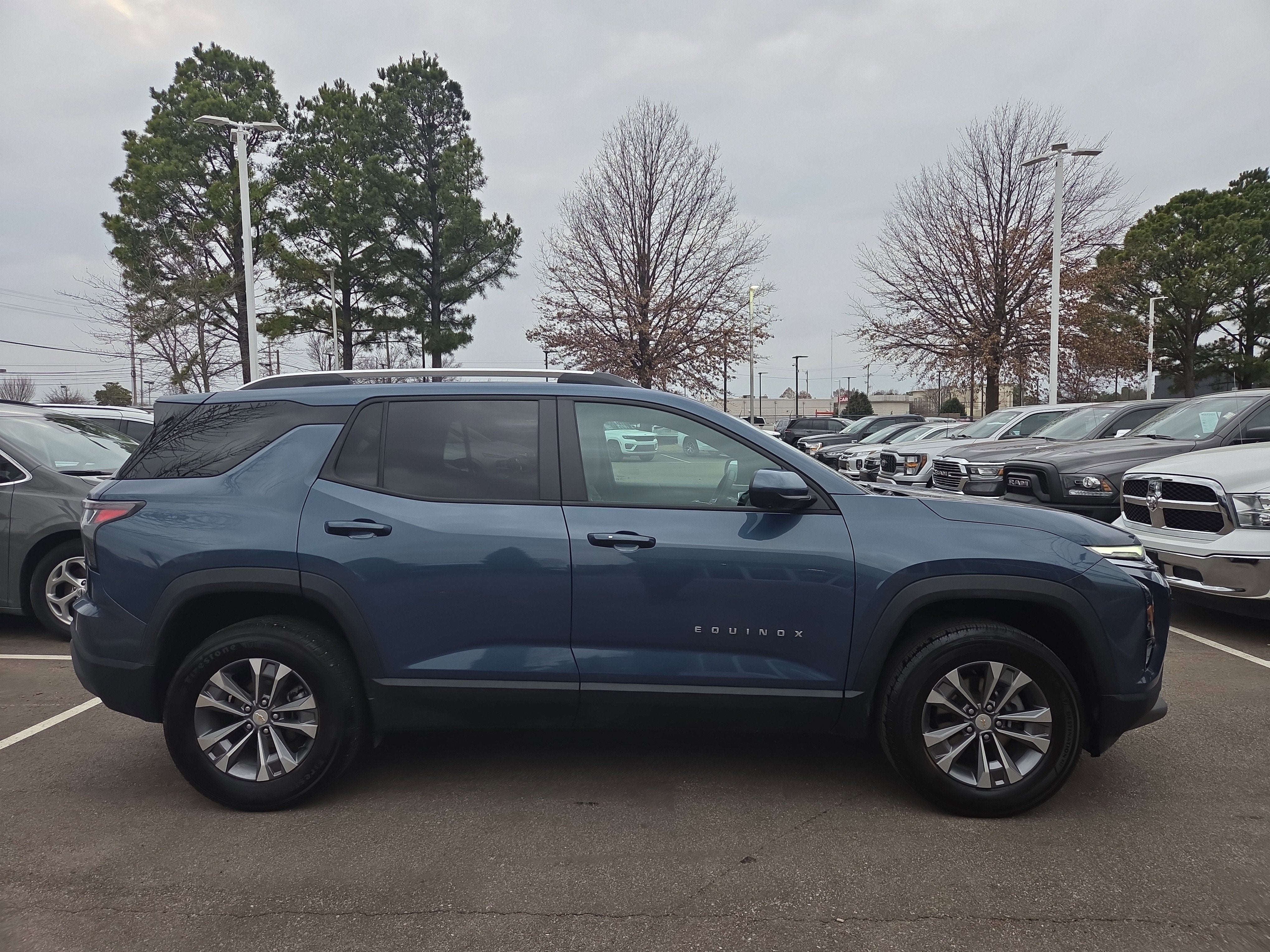 2025 Chevrolet Equinox FWD LT