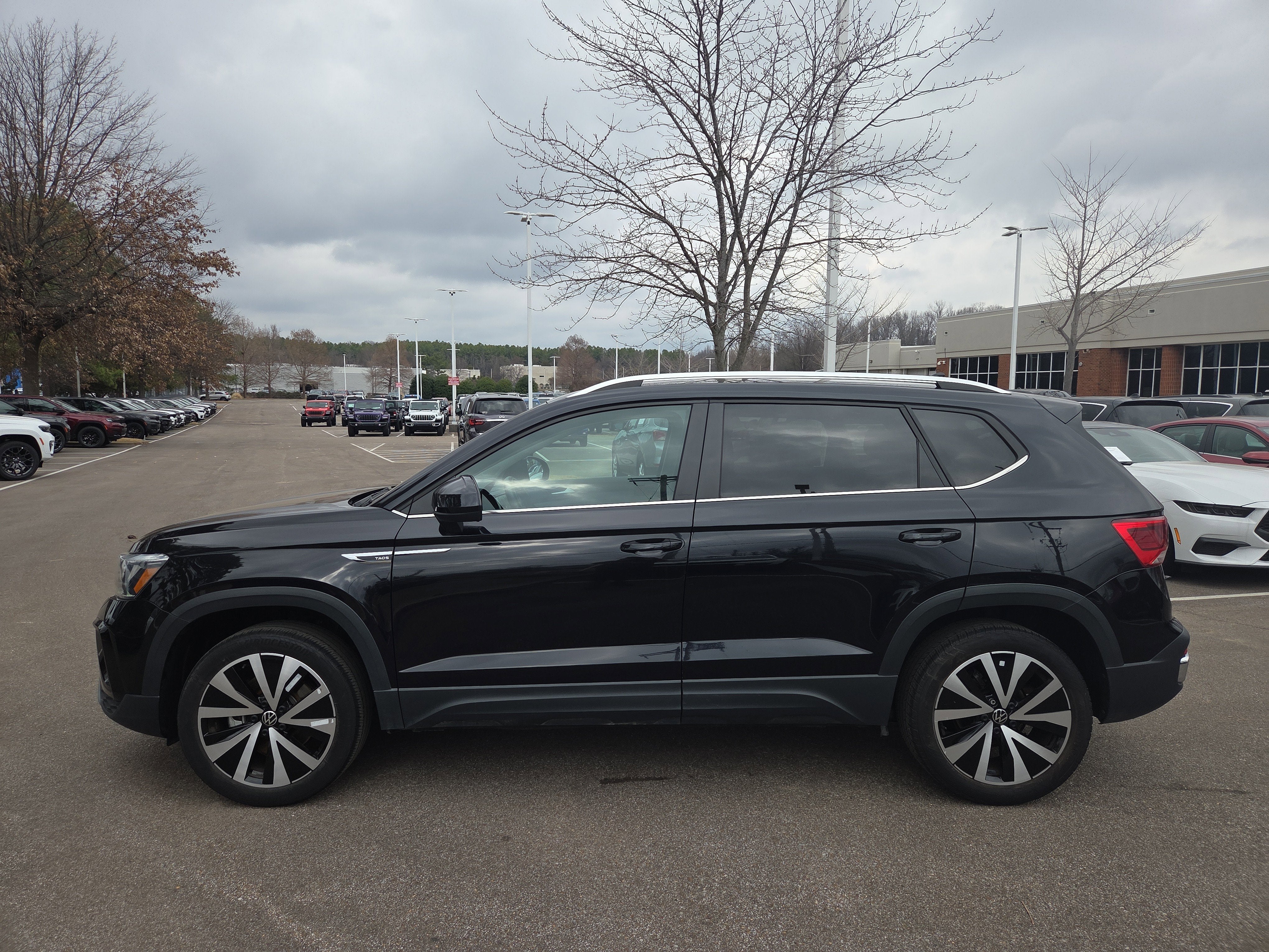 2024 Volkswagen Taos SE
