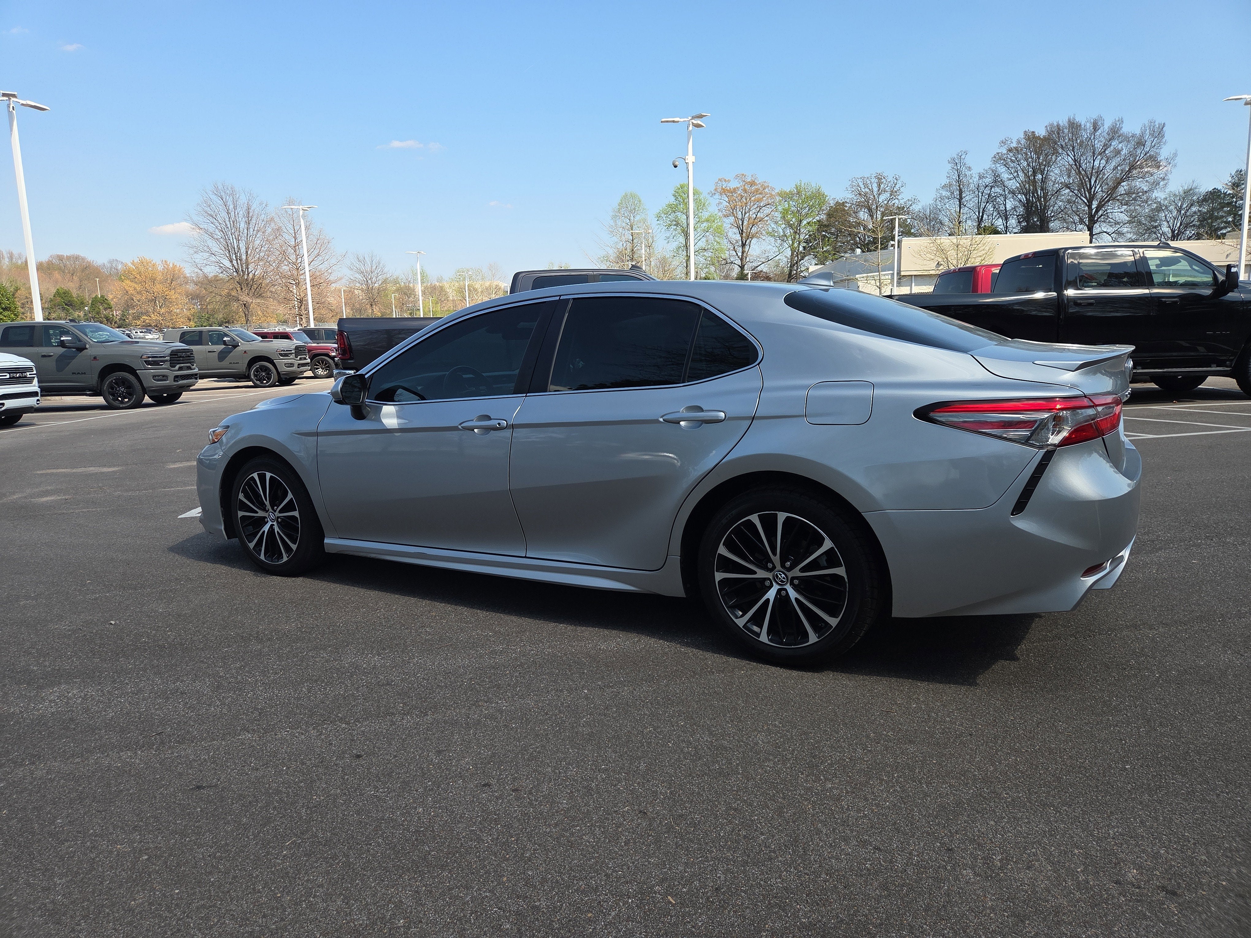 2019 Toyota Camry SE