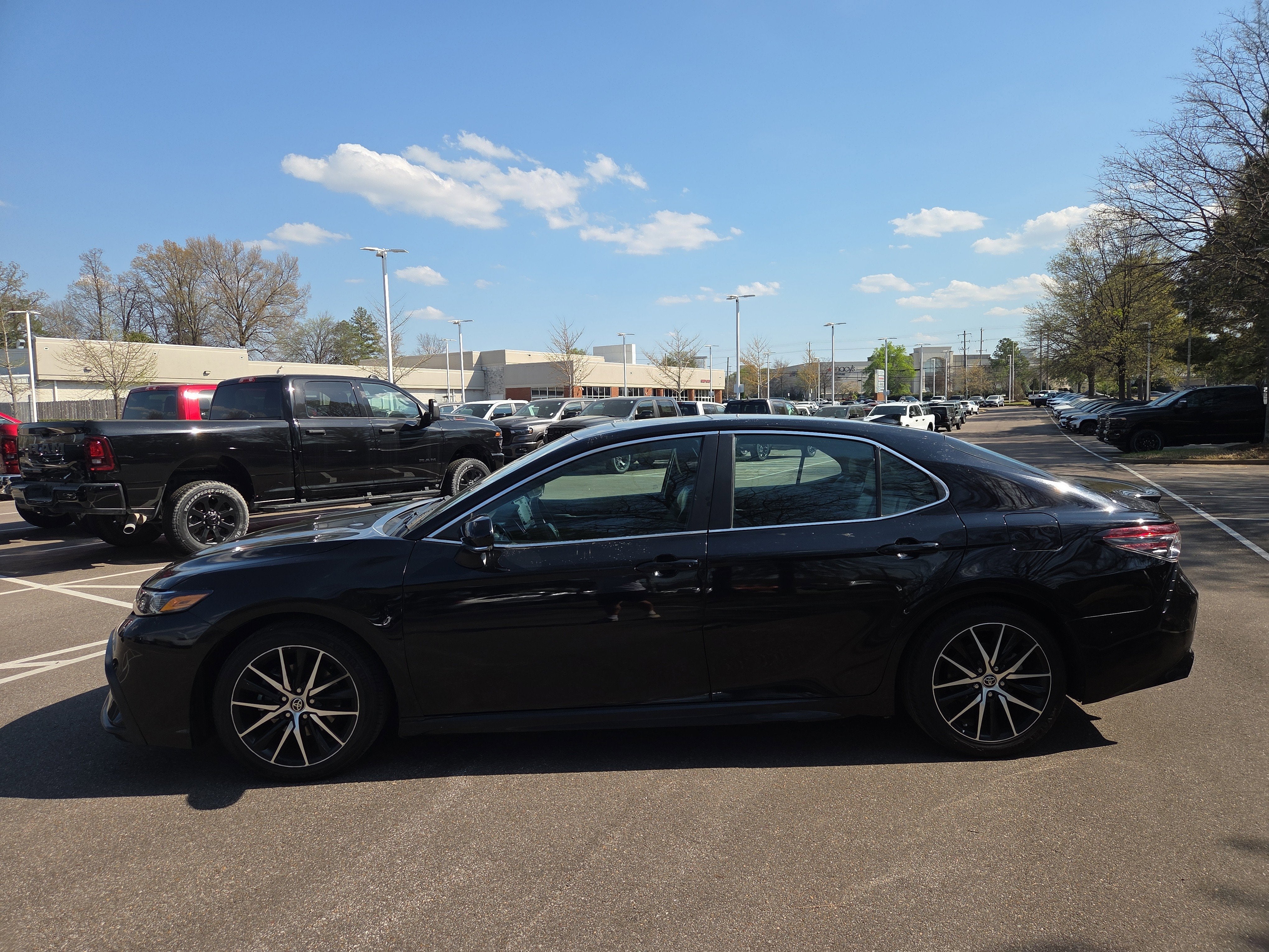 2023 Toyota Camry SE