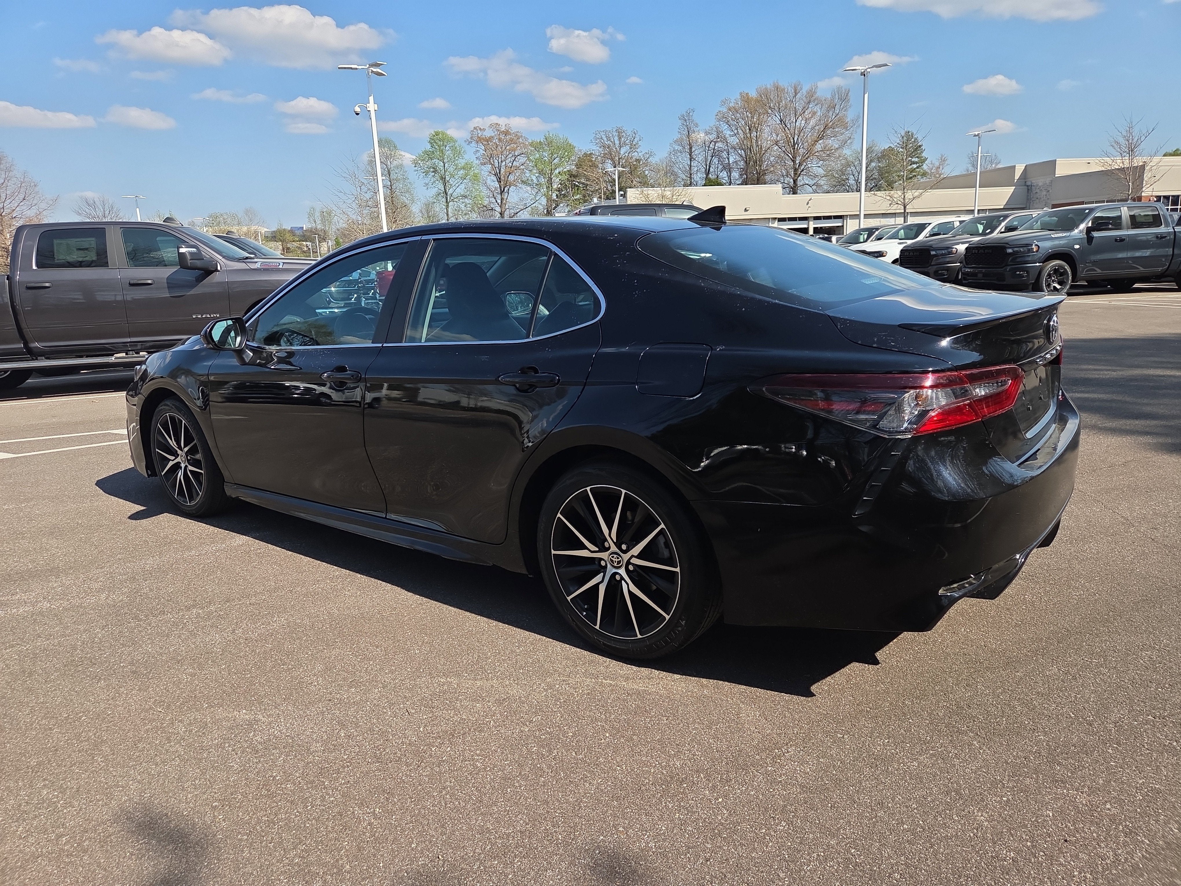2023 Toyota Camry SE