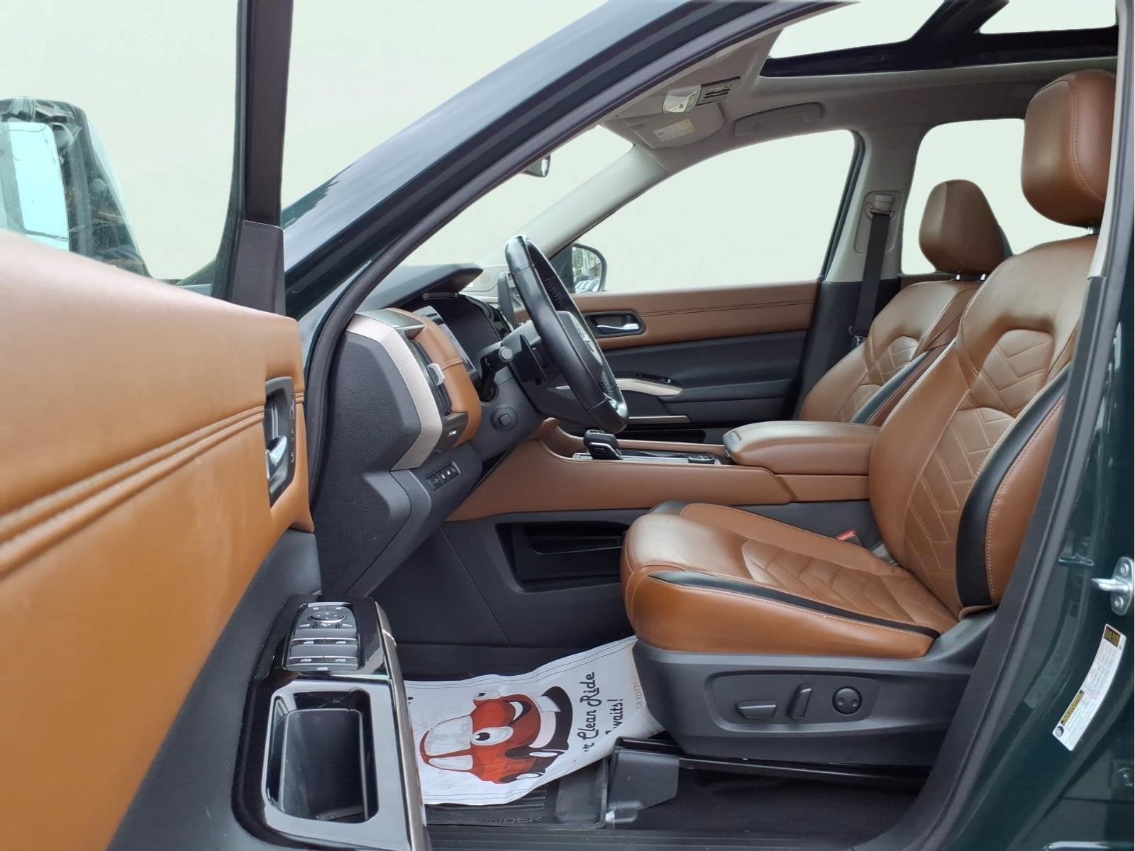 2023 Nissan Pathfinder Platinum