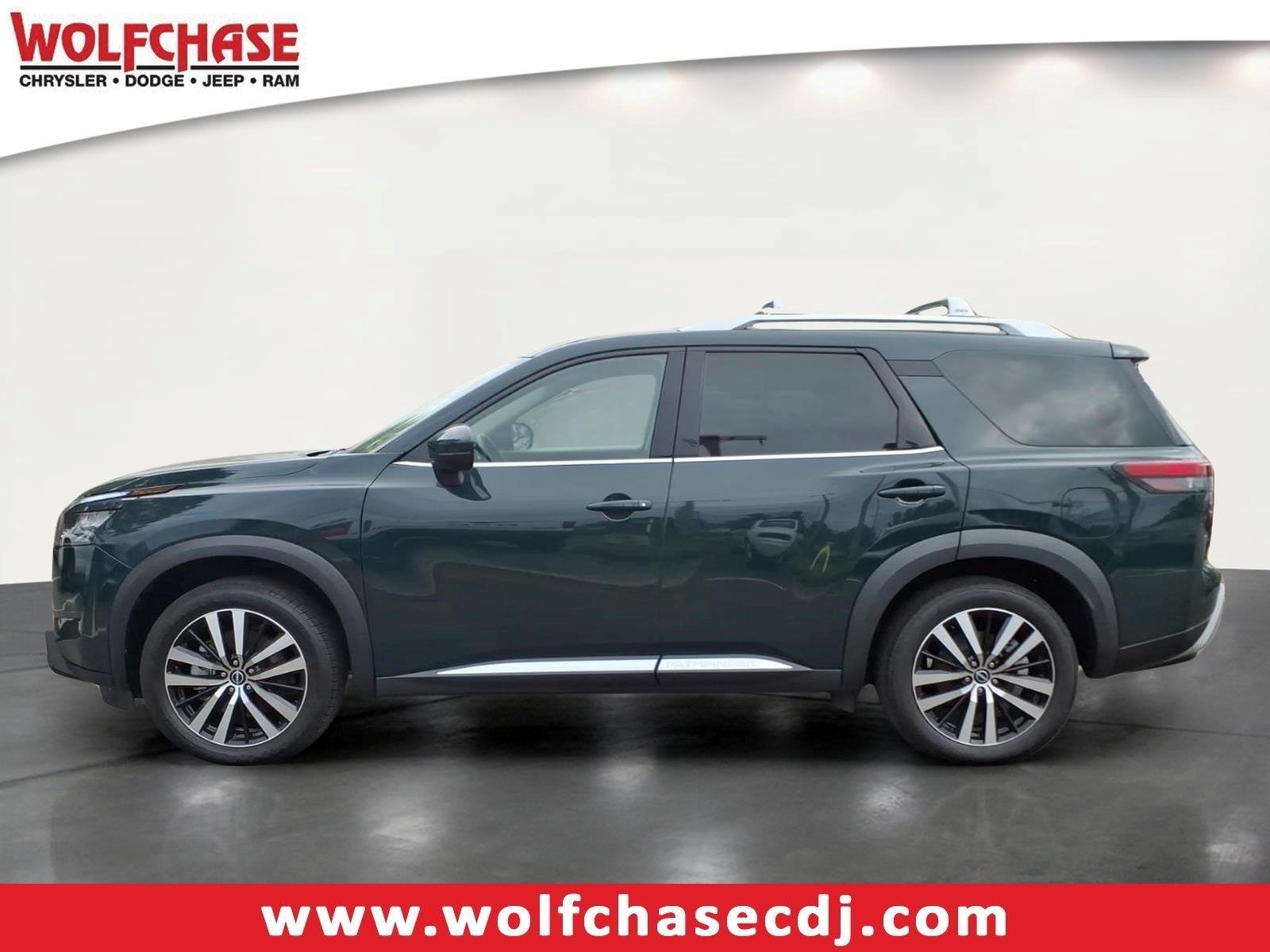 2023 Nissan Pathfinder Platinum