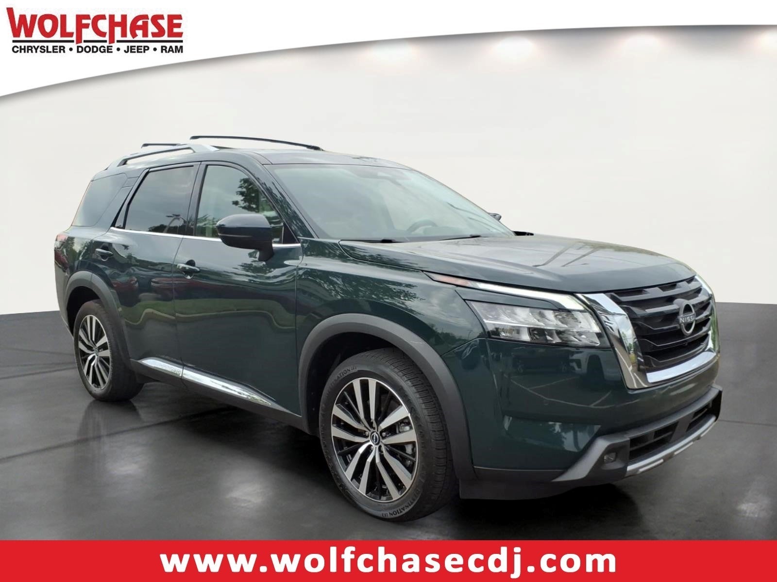 2023 Nissan Pathfinder Platinum