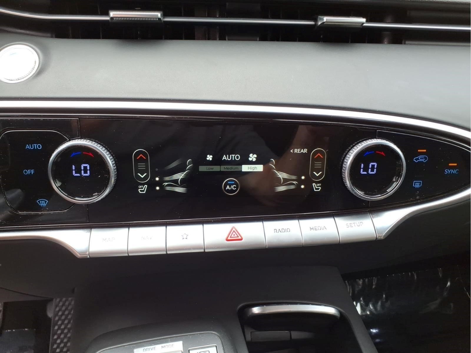 2025 Genesis GV70 2.5T