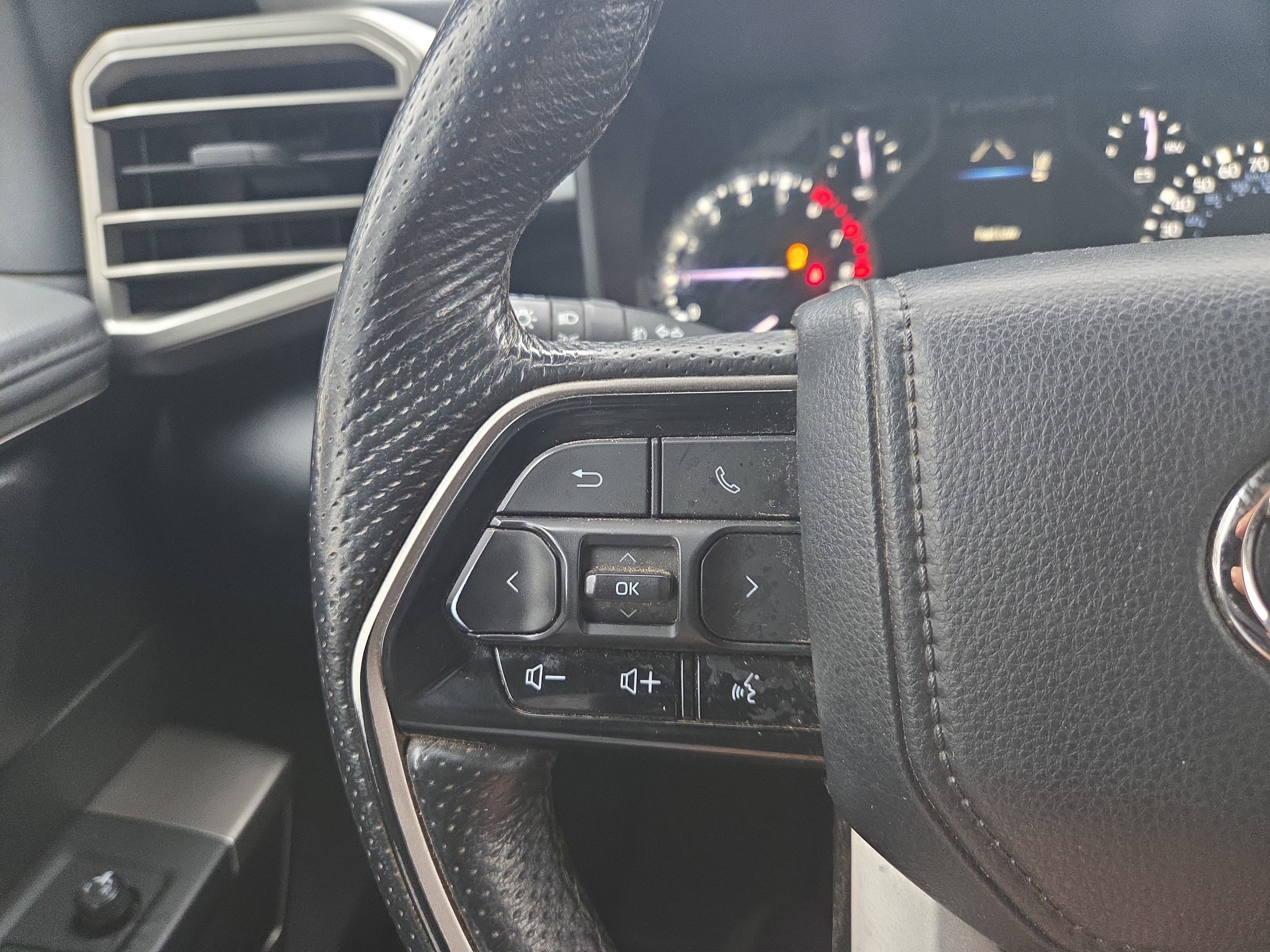 2022 Toyota Tundra 4WD SR5