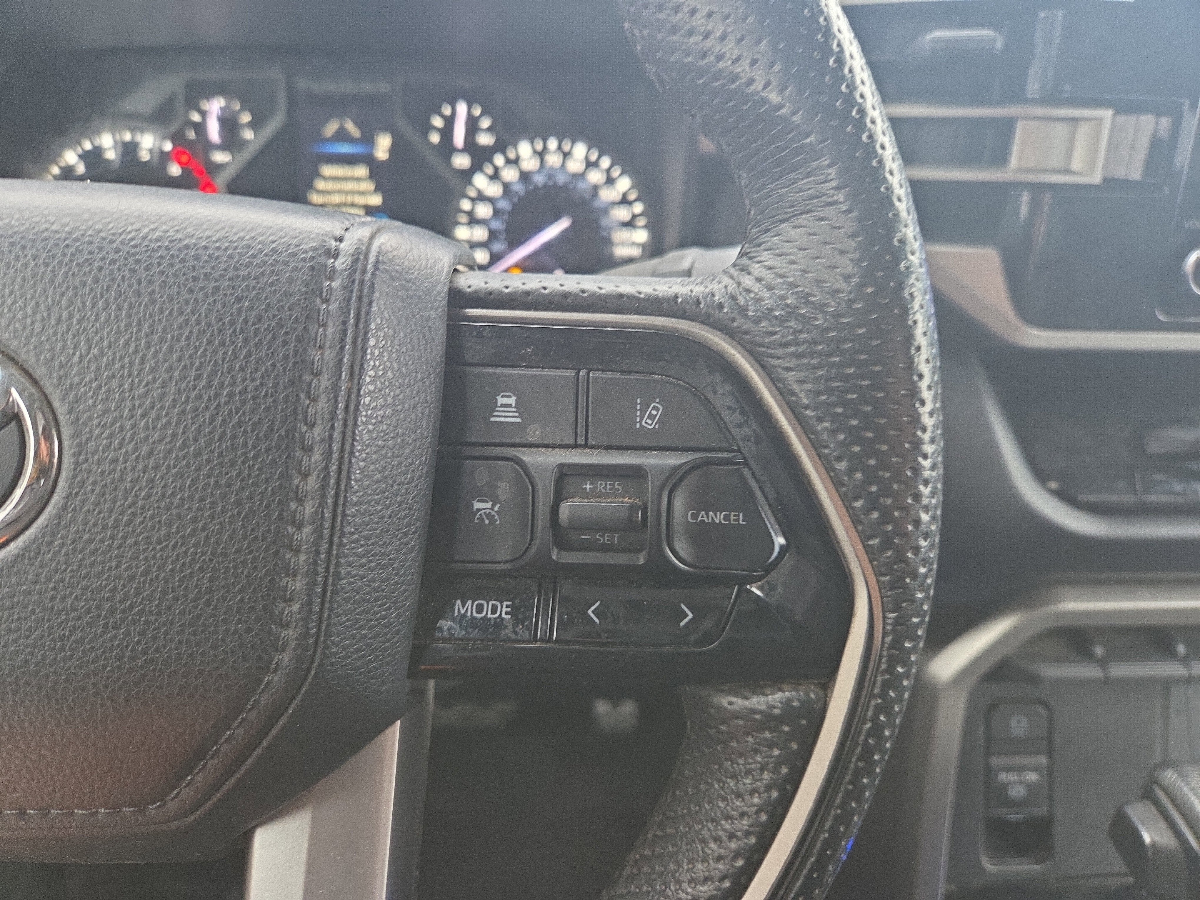 2022 Toyota Tundra 4WD SR5