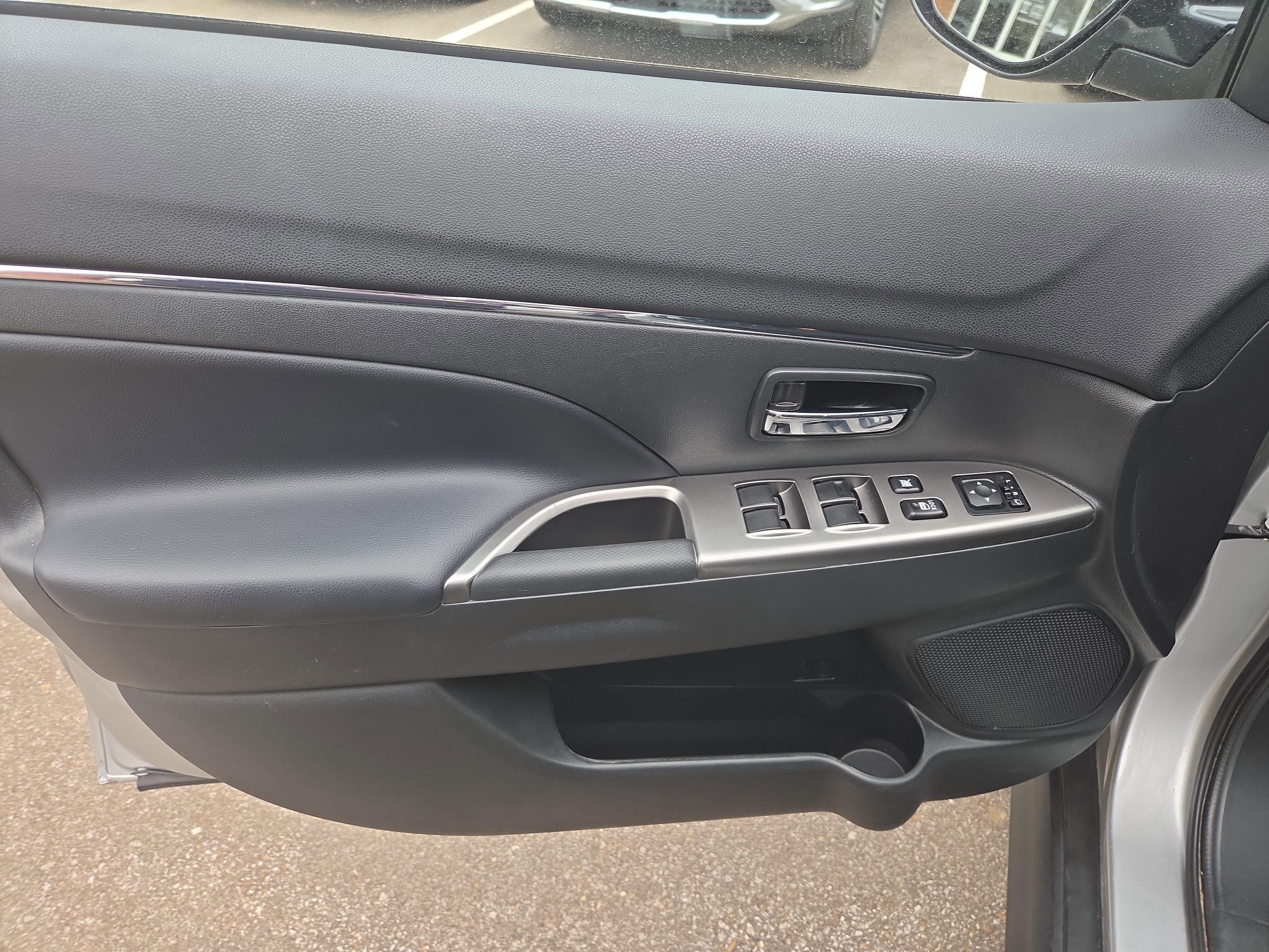 2024 Mitsubishi Outlander Sport SE