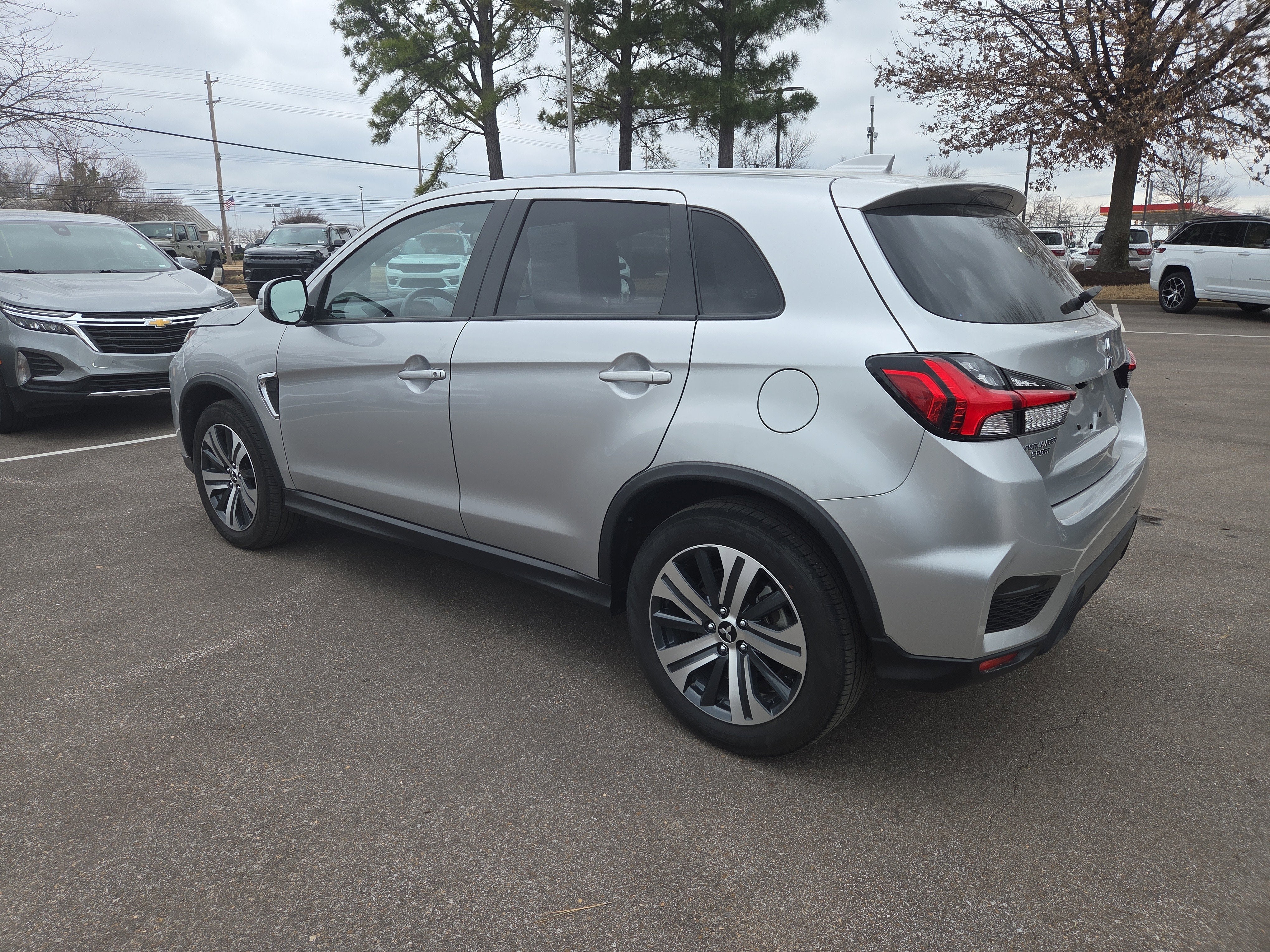 2024 Mitsubishi Outlander Sport SE