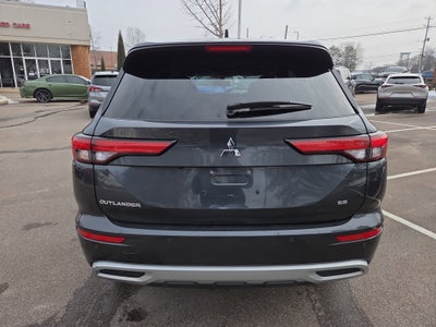 2024 Mitsubishi Outlander SE