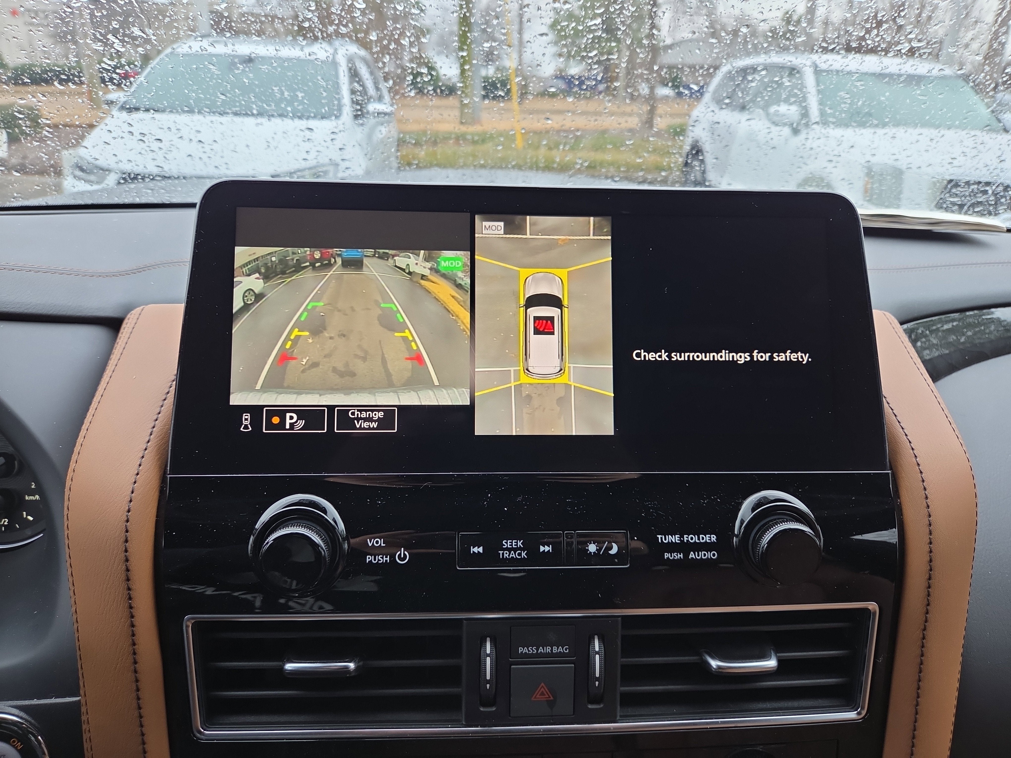 2022 INFINITI QX80 SENSORY