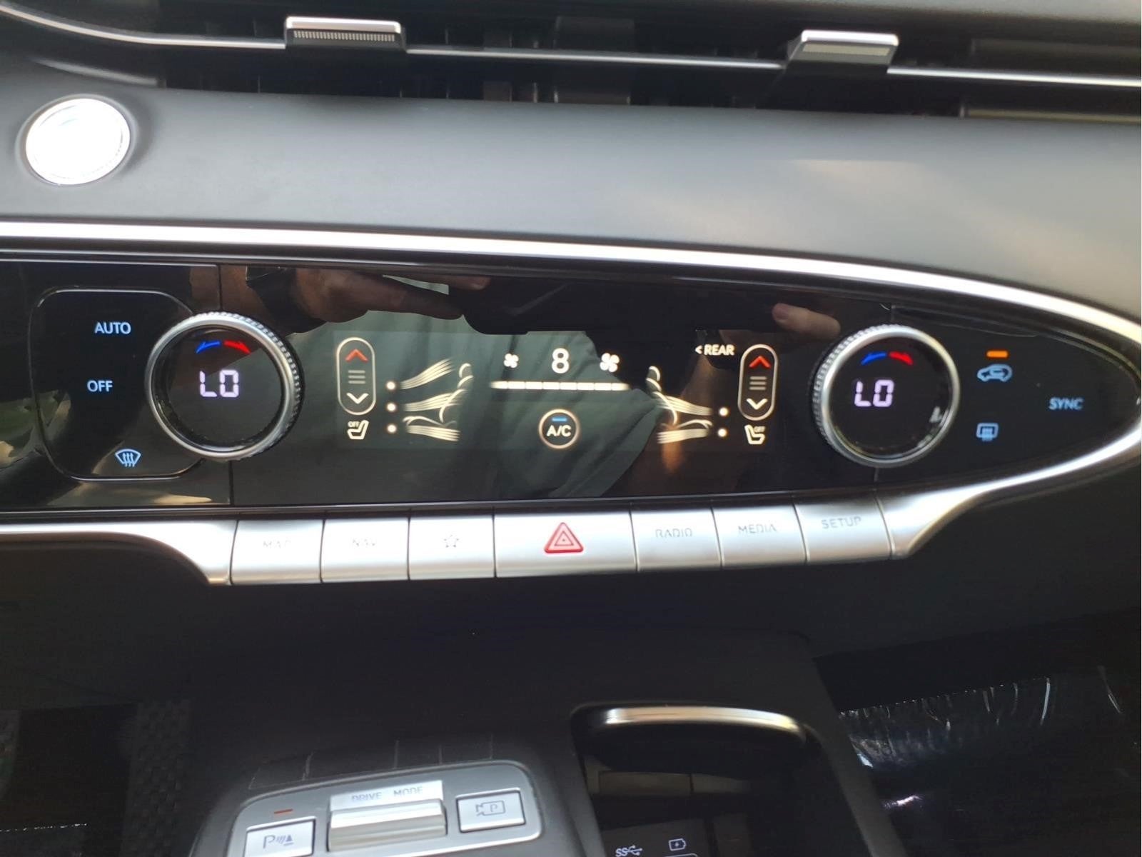 2025 Genesis GV70 2.5T