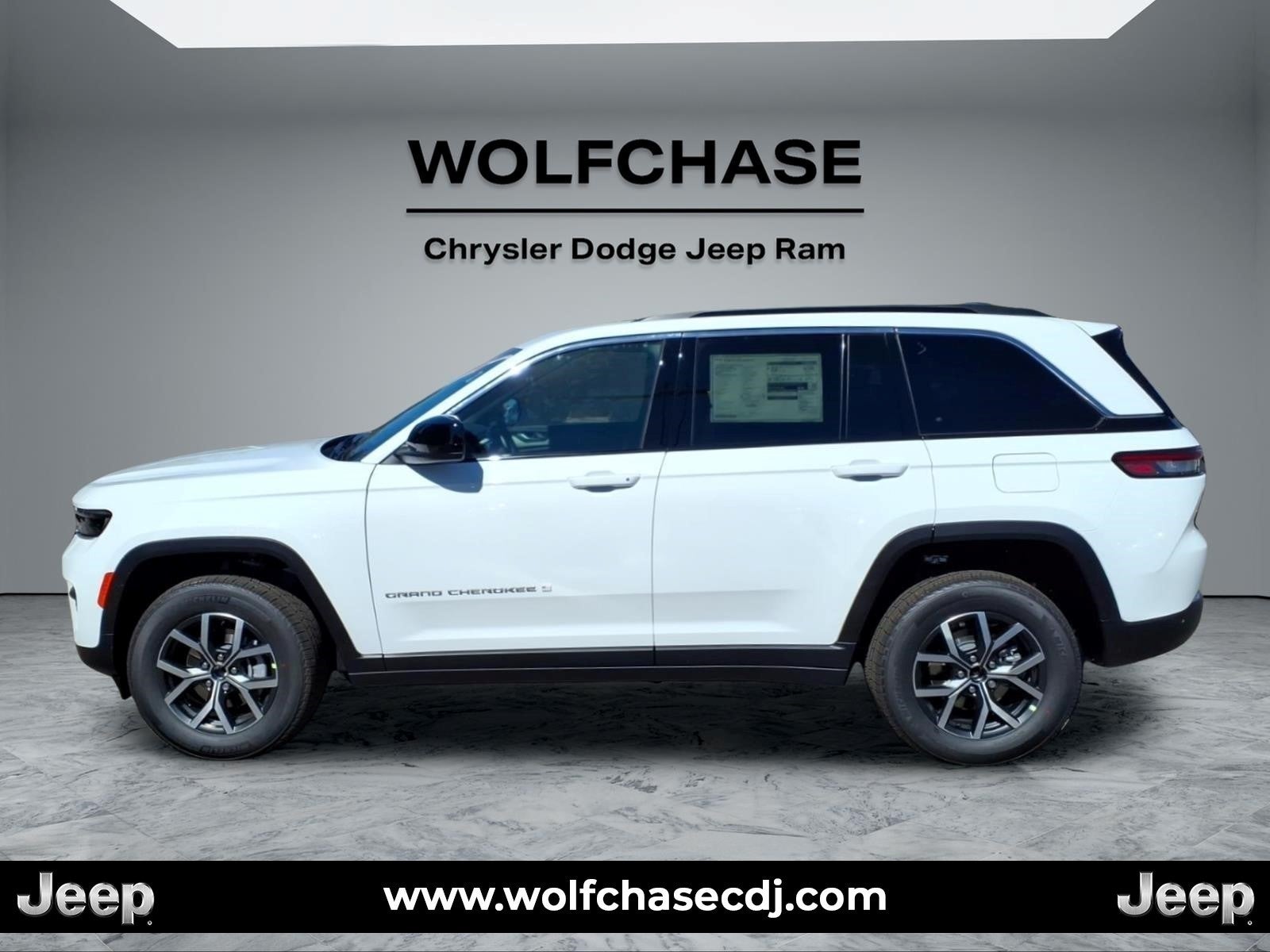 2027 Jeep Grand Cherokee Laredo