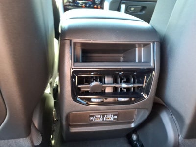 2027 Jeep Grand Cherokee Laredo