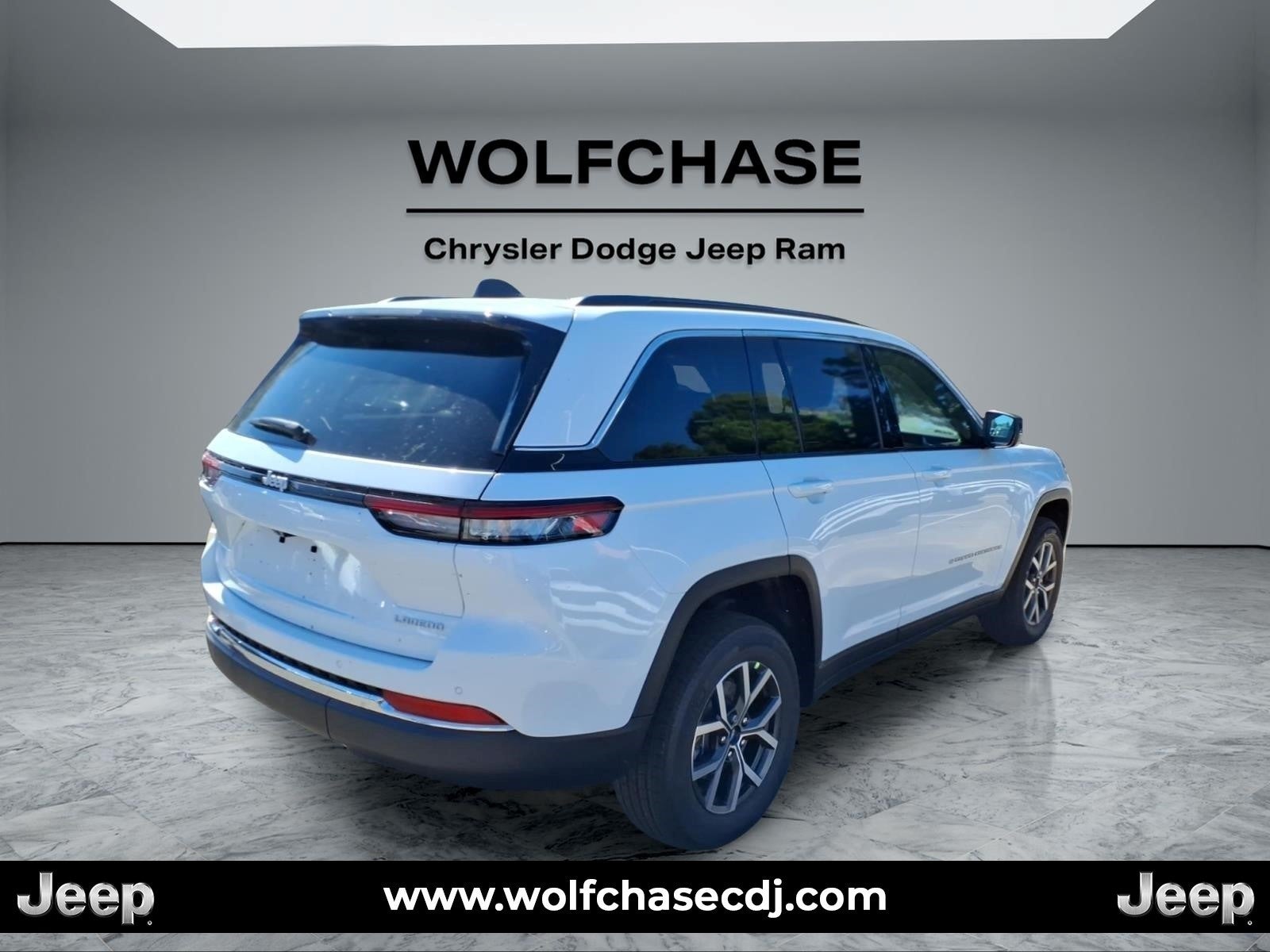 2027 Jeep Grand Cherokee Laredo