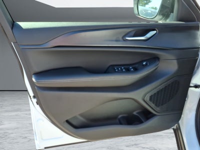 2027 Jeep Grand Cherokee Laredo
