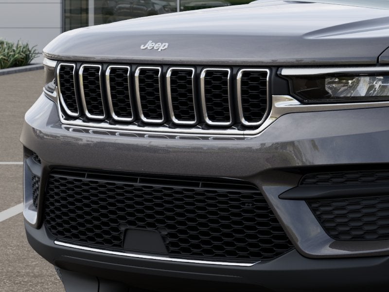 2026 Jeep Grand Cherokee Laredo X 4x2