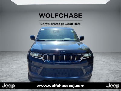 2027 Jeep Grand Cherokee Laredo