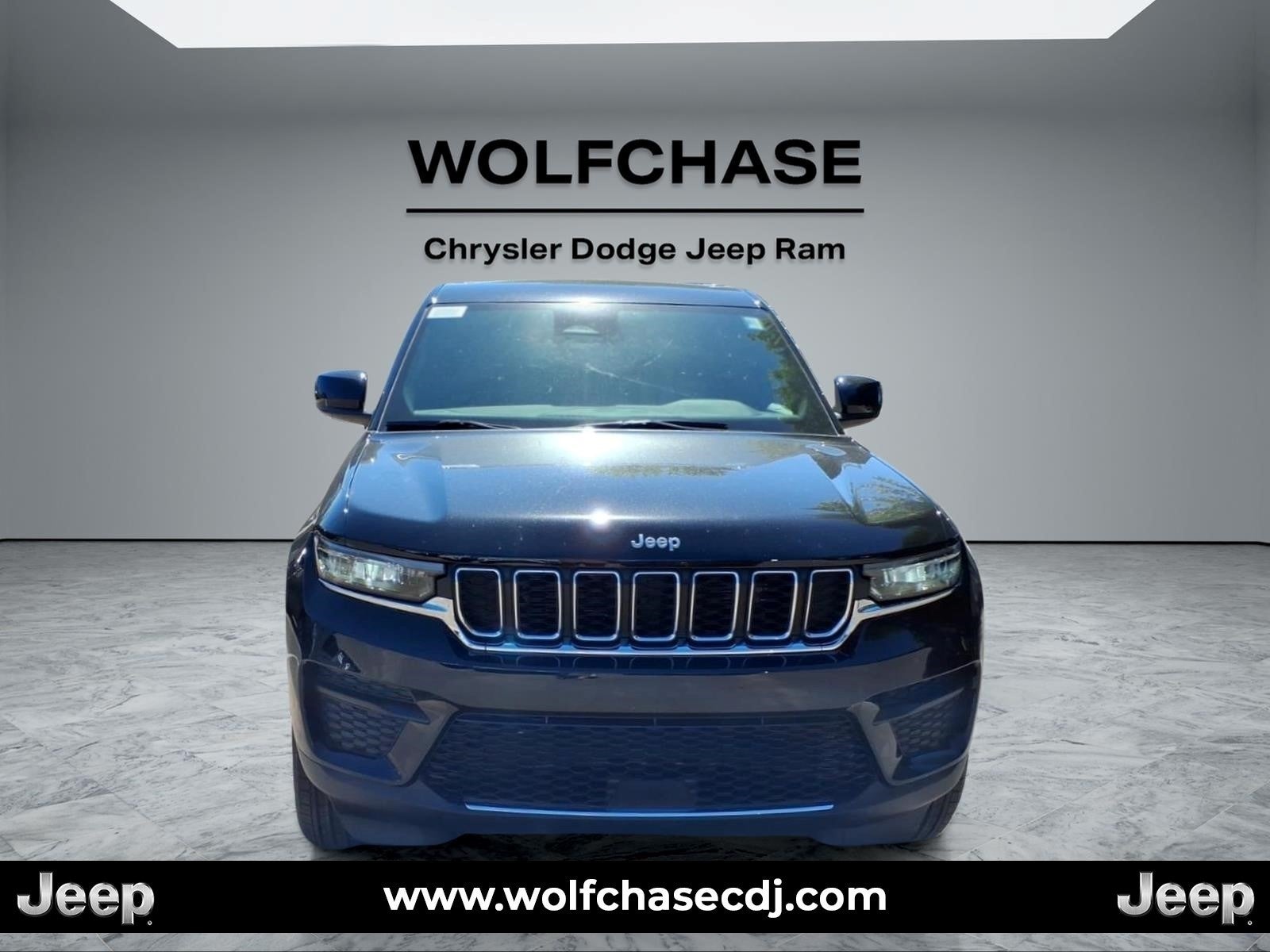 2027 Jeep Grand Cherokee Laredo