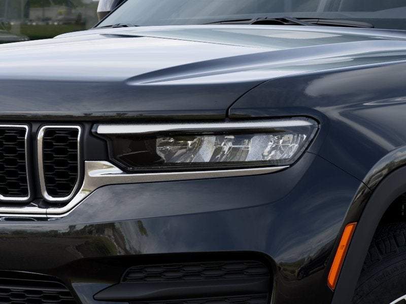 2027 Jeep Grand Cherokee Laredo